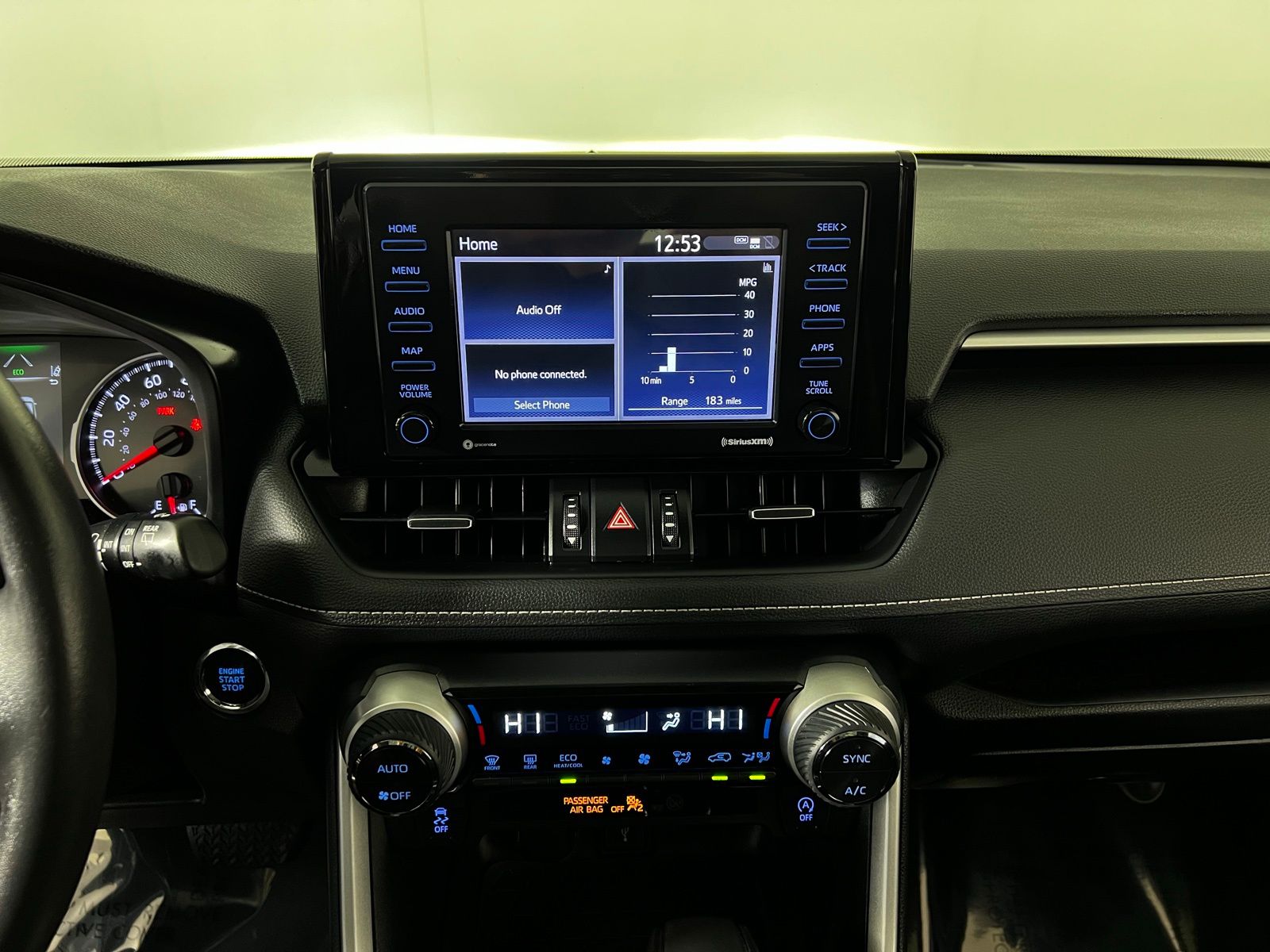 Thumbnail: 2022 Toyota RAV4 - 18