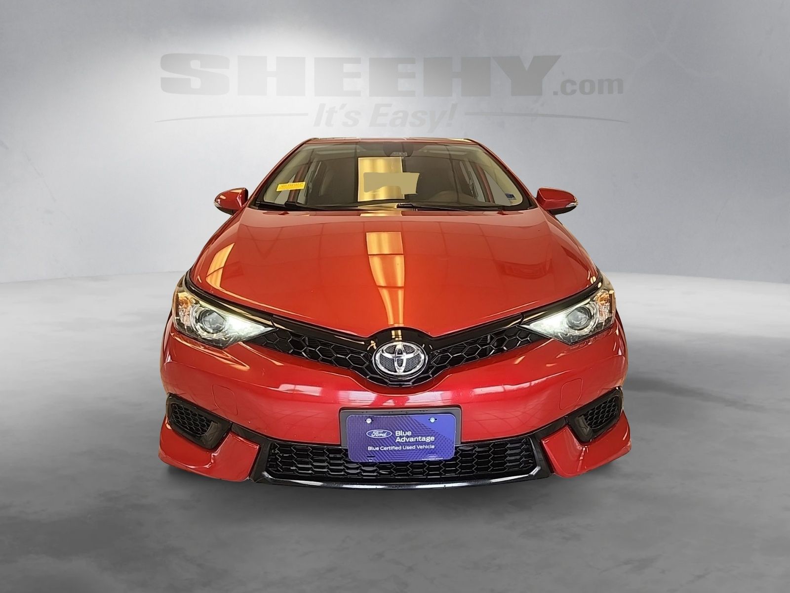 Used 2018 Barcelona Red Metallic Toyota Base image 18