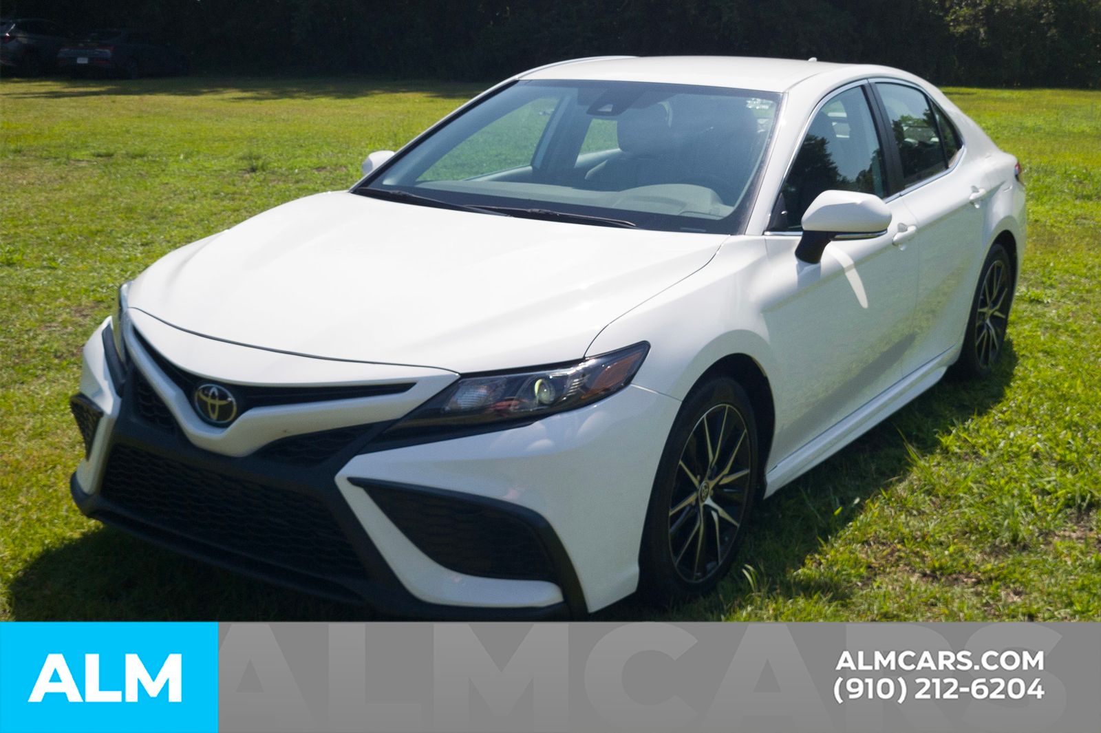 Used 2023 Ice Toyota SE image 23
