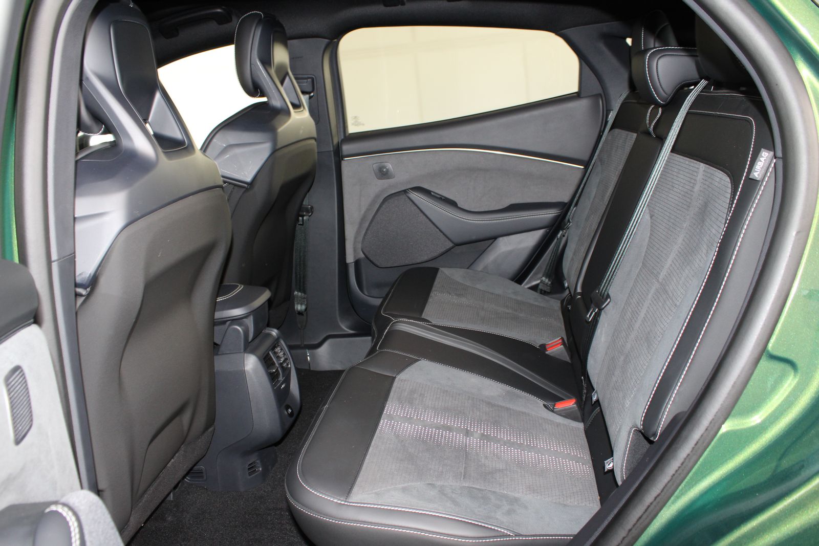 Used 2025 Green Ford GT image 19