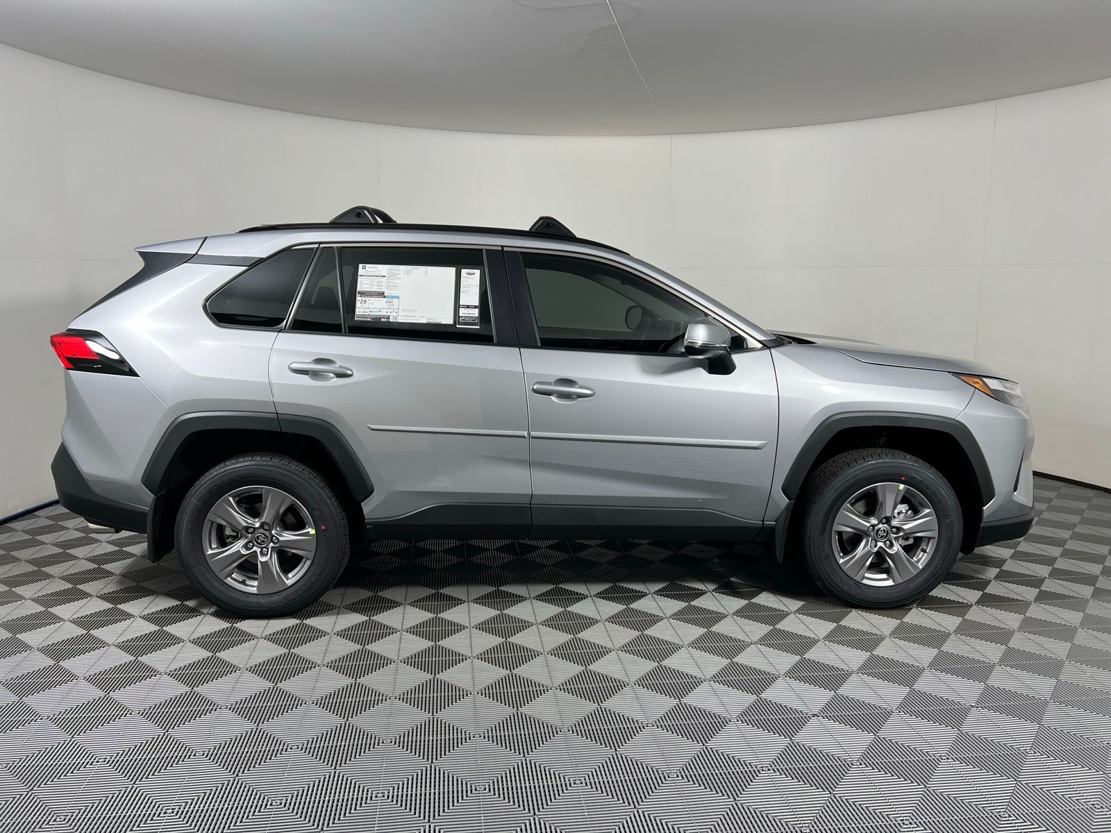 Thumbnail: 2025 Toyota RAV4 - 4