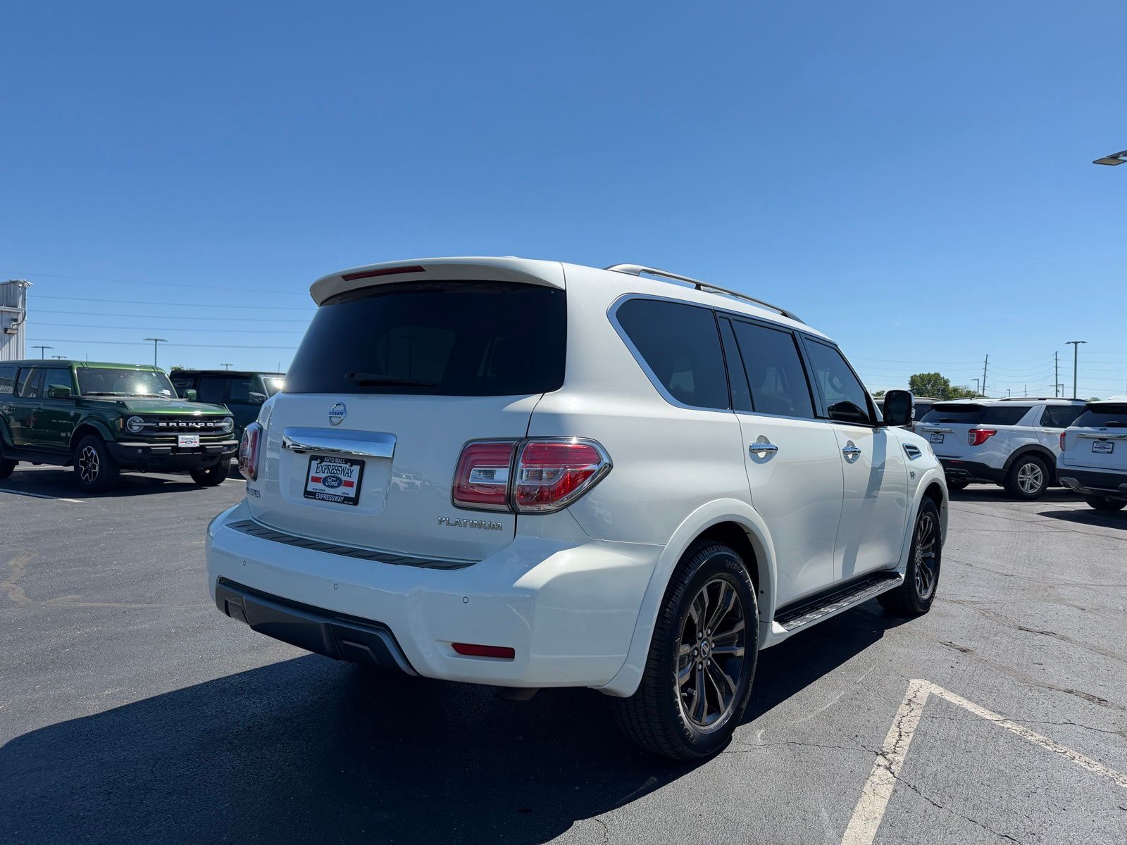 2020 Nissan Armada image 6