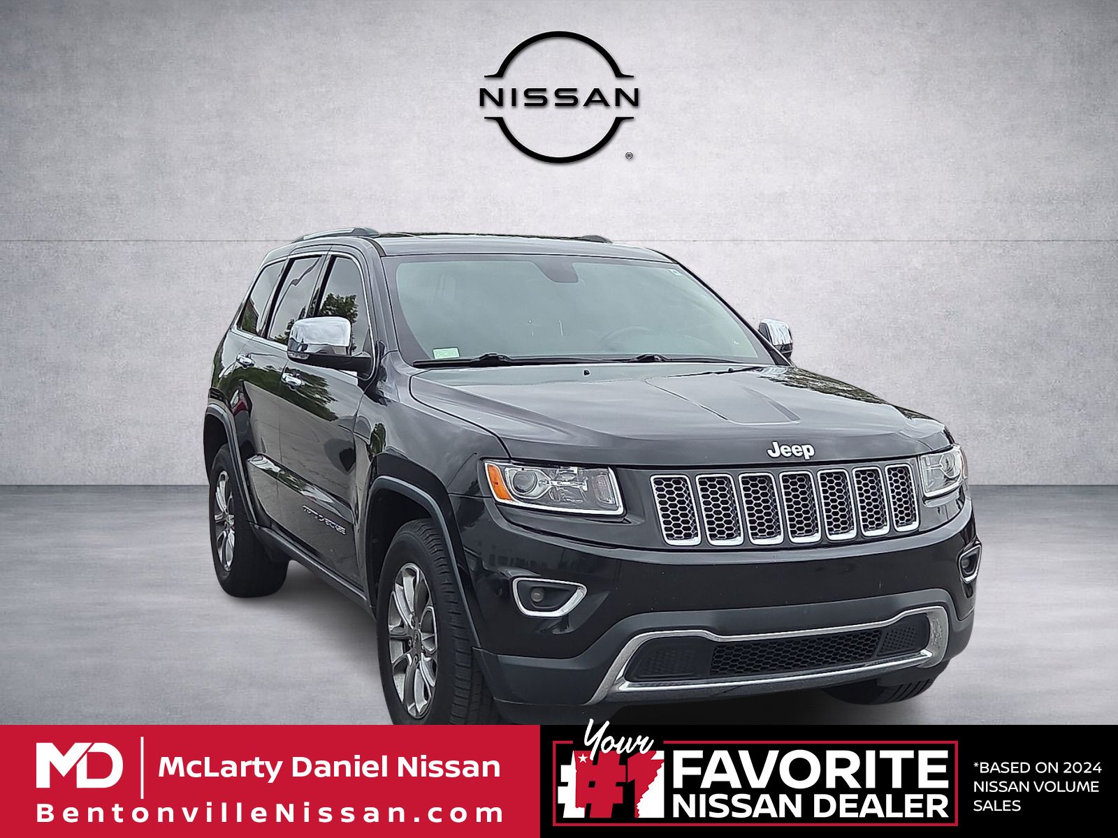 Brilliant Black Crystal Pearlcoat 2015 Jeep Grand Cherokee SUV / Crossover Four-Wheel Drive 8-Speed Automatic