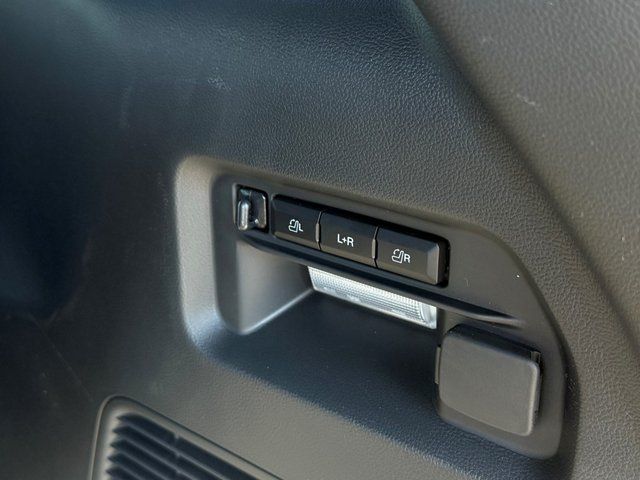 New 2026 Star White Metallic Tri-Coat Ford Tremor image 15