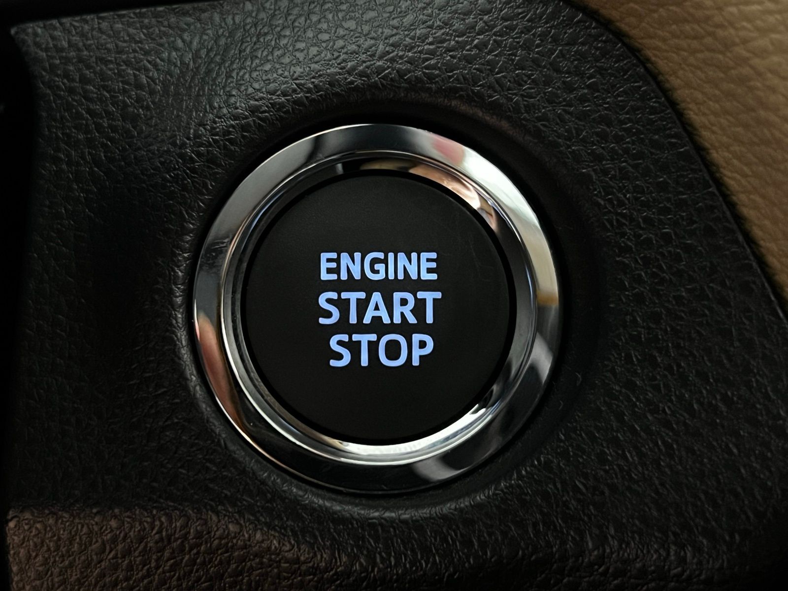 Thumbnail: 2025 Toyota RAV4 - 17