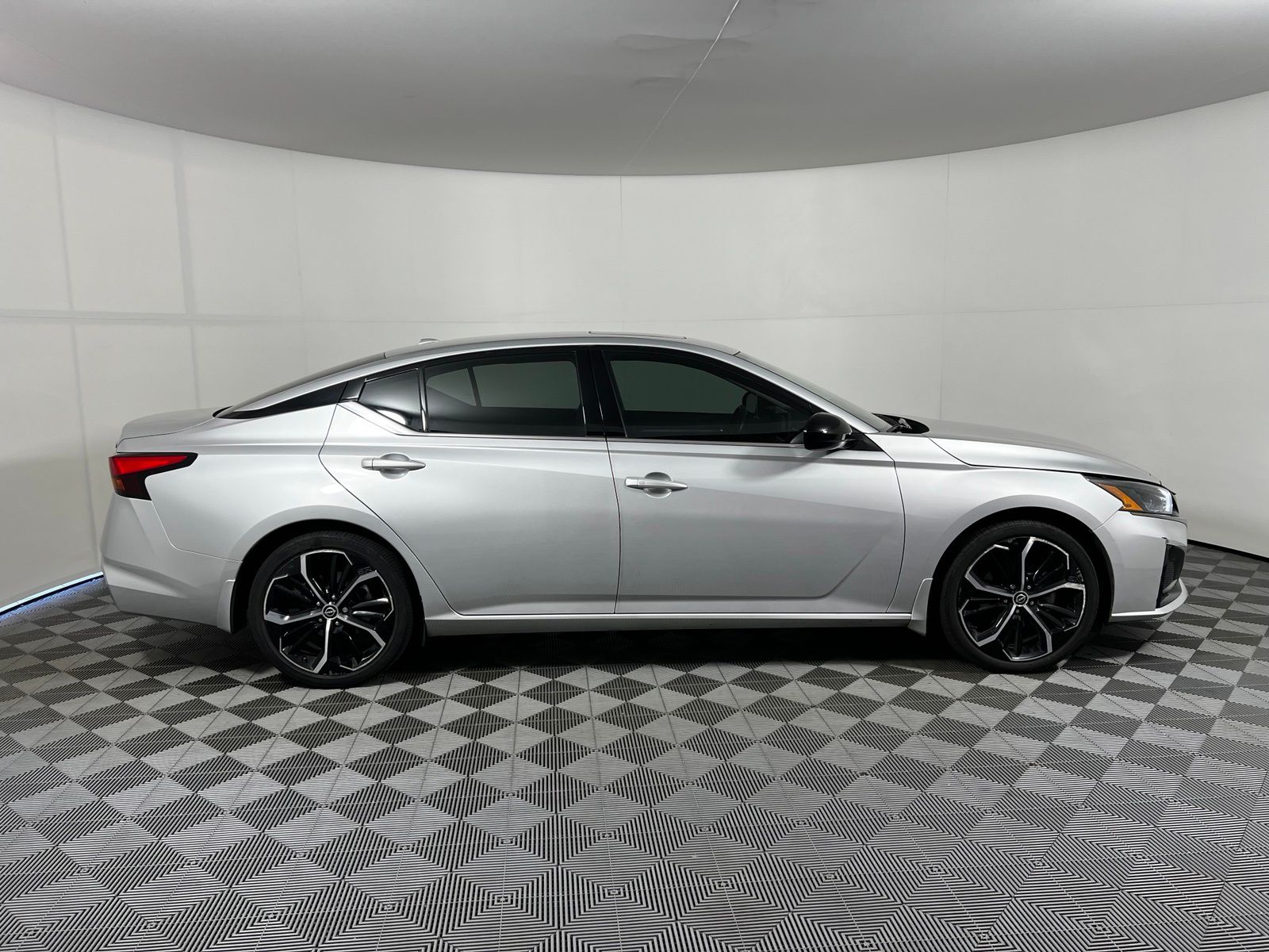 Thumbnail: 2024 Nissan Altima - 4
