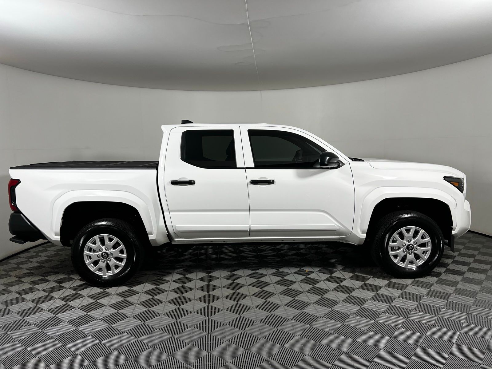 2024 Toyota Tacoma SR 4