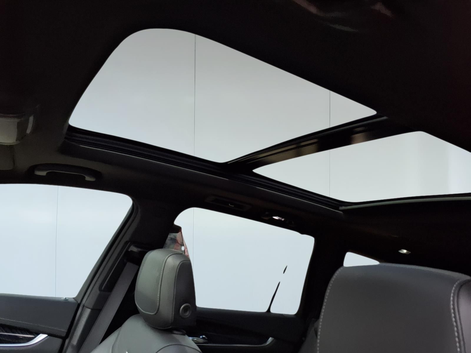 2025 Cadillac XT6 Premium Luxury - 11
