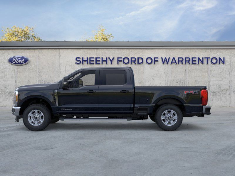 New 2026 Agate Black Metallic Ford XLT image 5