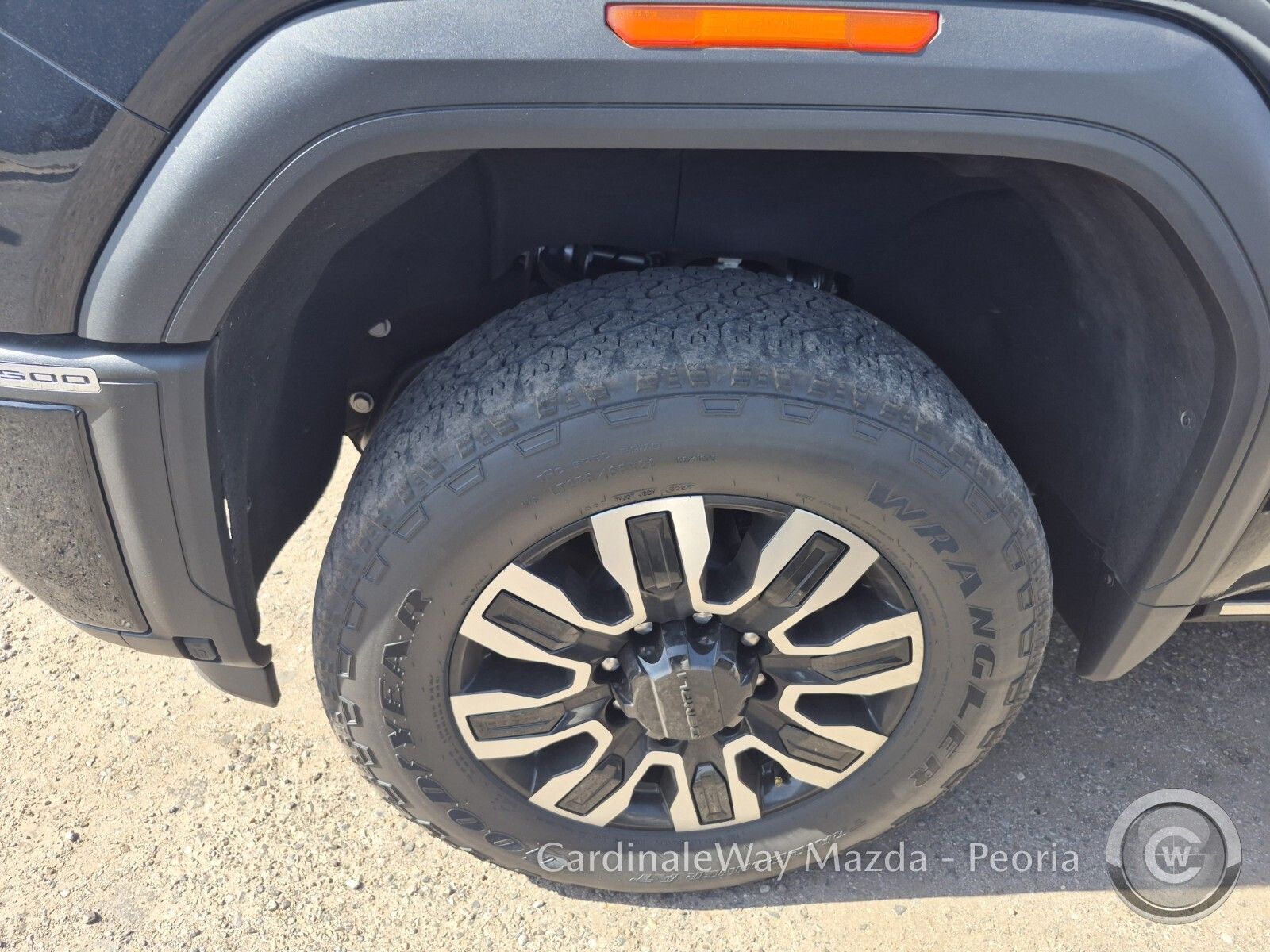 View vehicle photo 7