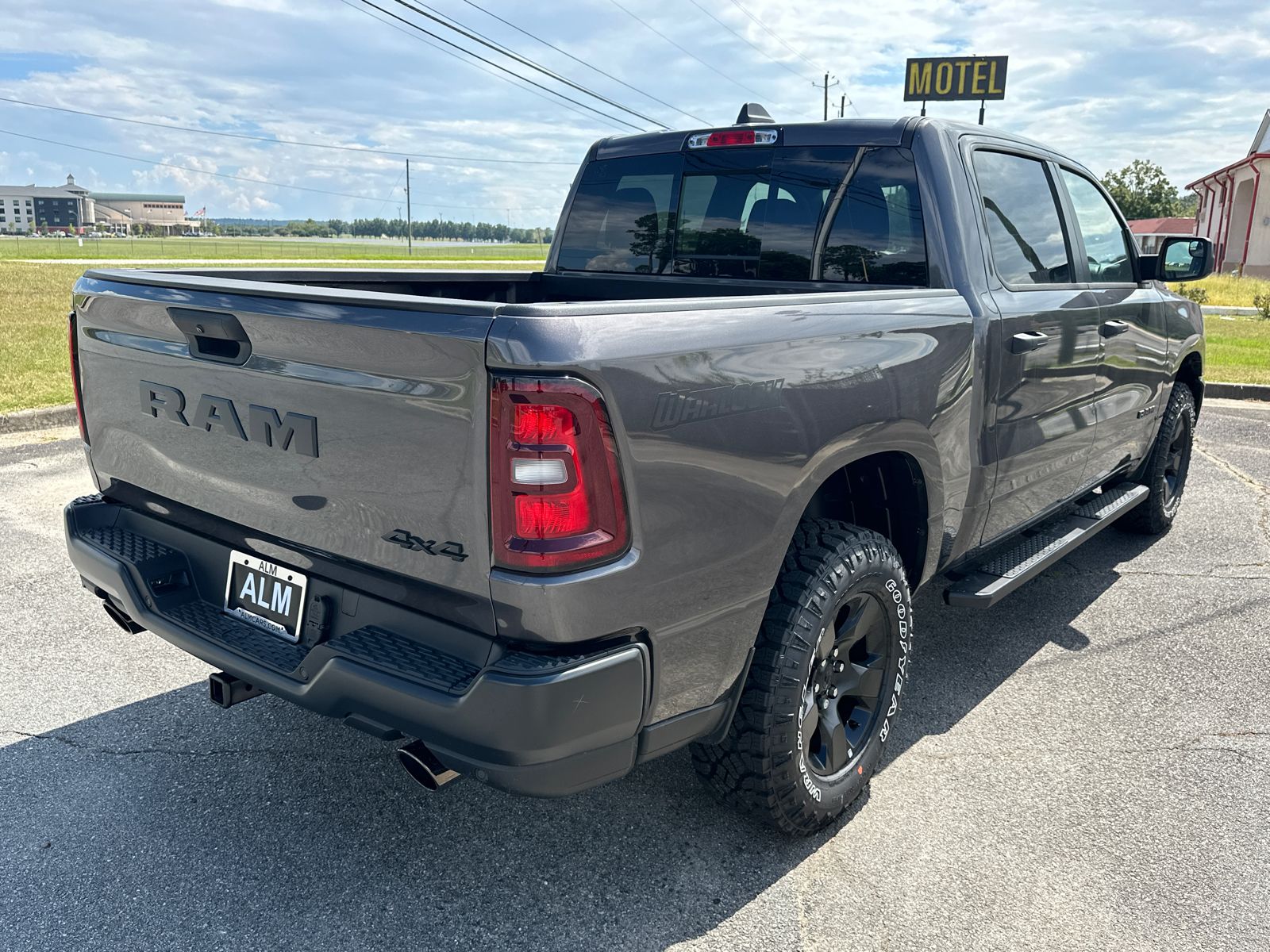 New 2026 Granite Crystal Metallic Clearcoat RAM Warlock image 5