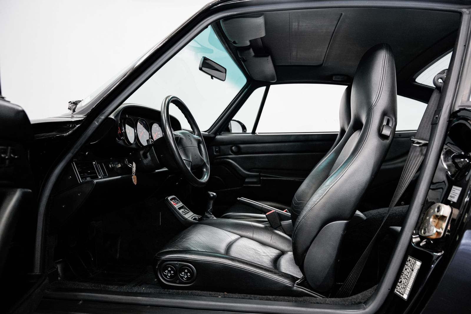 1995 Porsche 911 Carrera — photo 19