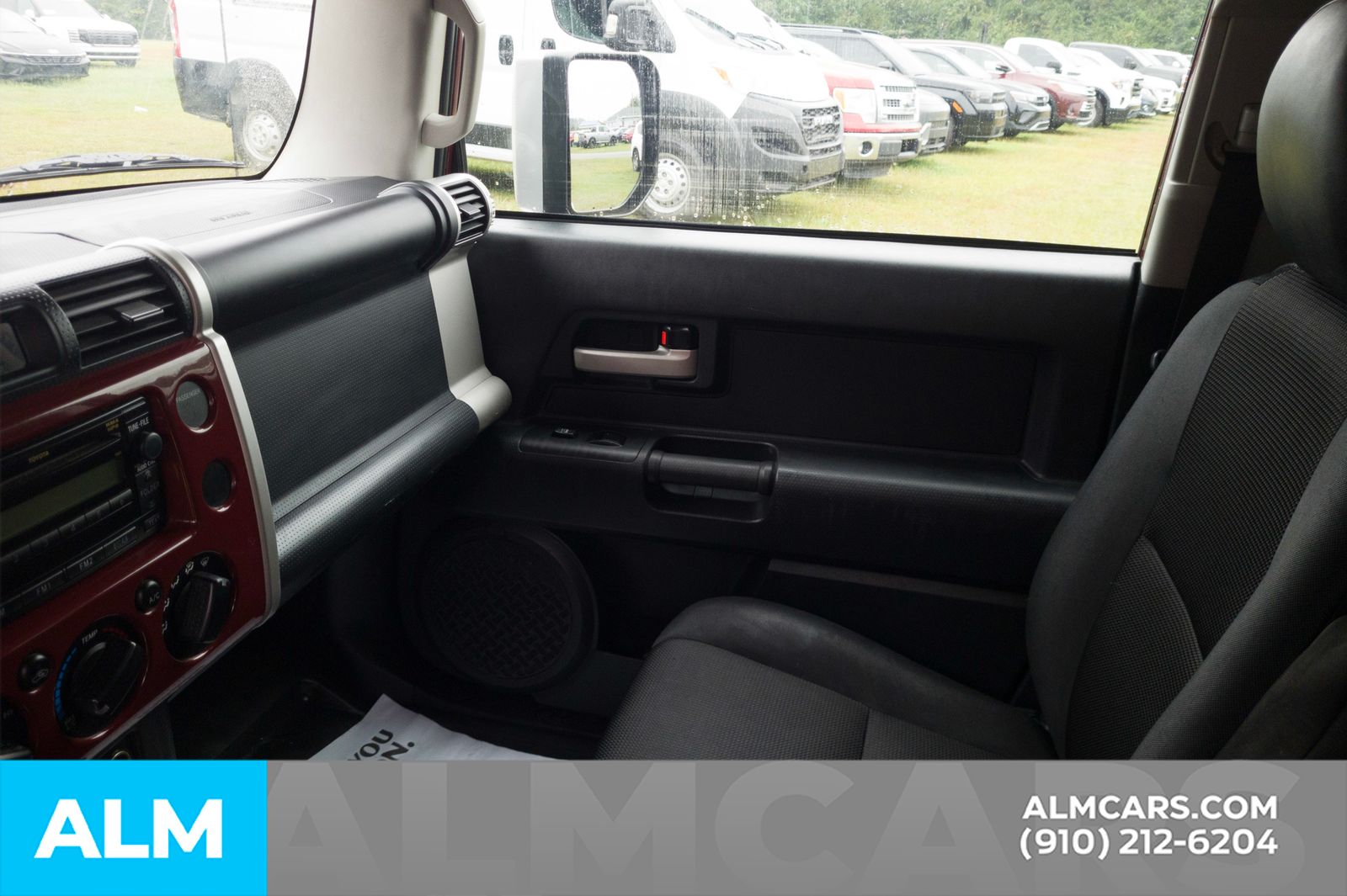 2010 Toyota FJ Cruiser Base photo 13