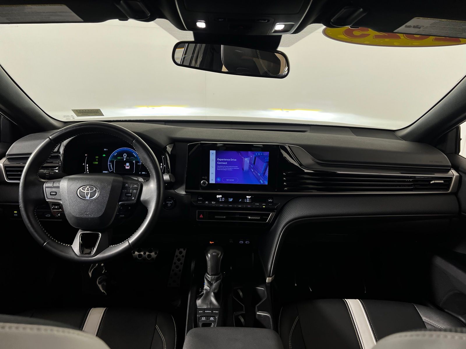 Thumbnail: 2025 Toyota Camry - 22