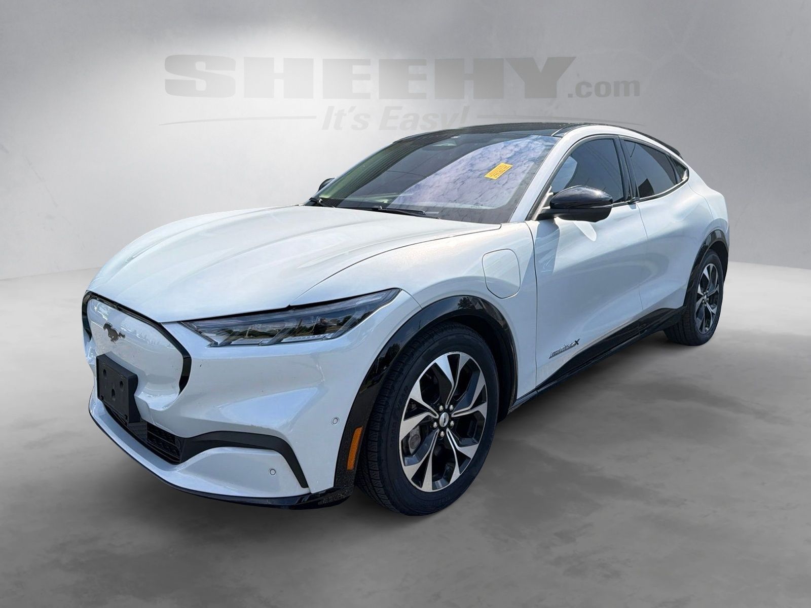 Used 2023 Space White Metallic Ford Premium image 17
