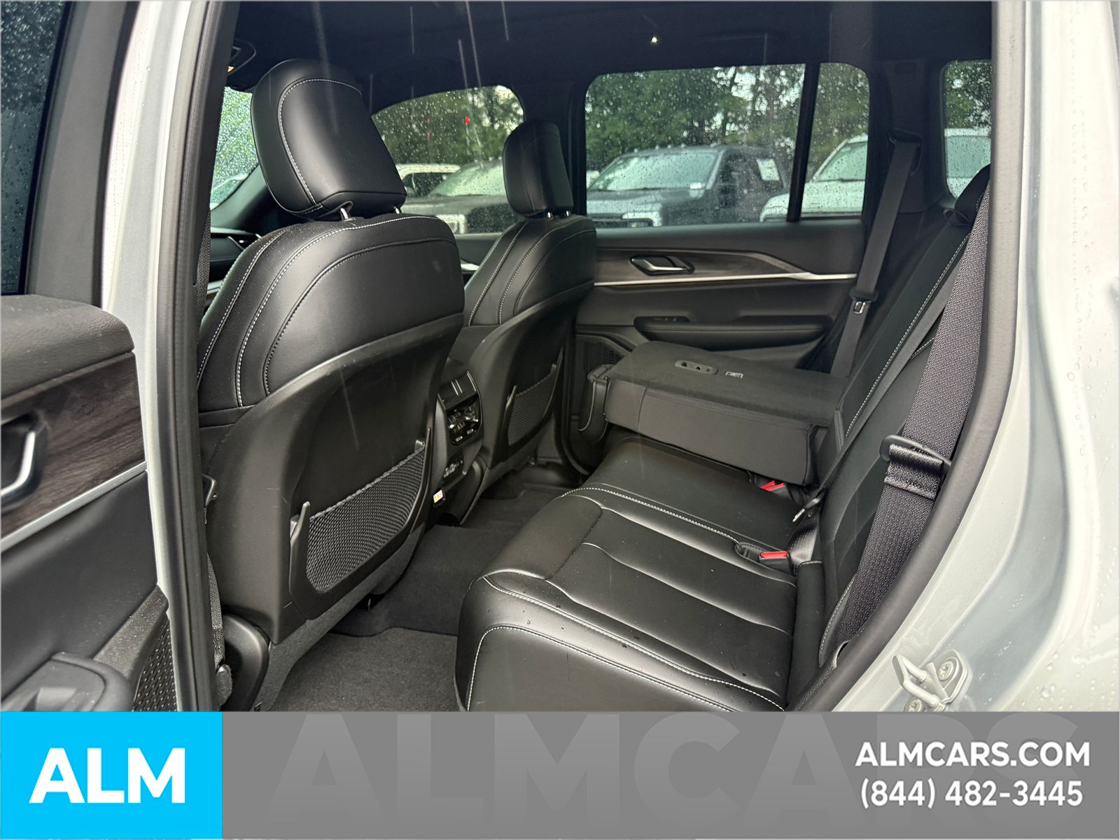 Used 2025 Silver Zynith Jeep Limited image 15