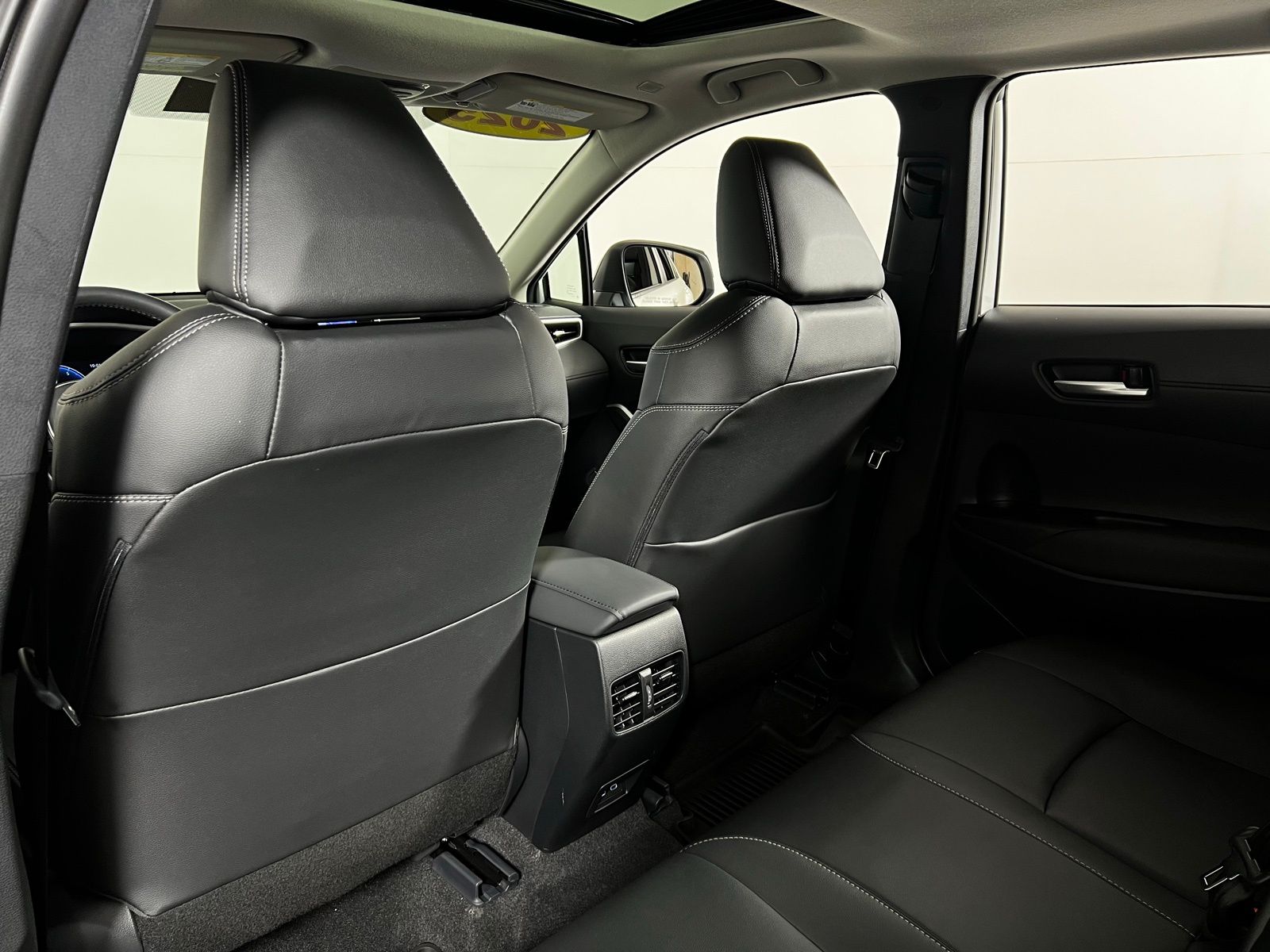 2025 Toyota Corolla Cross XLE 22