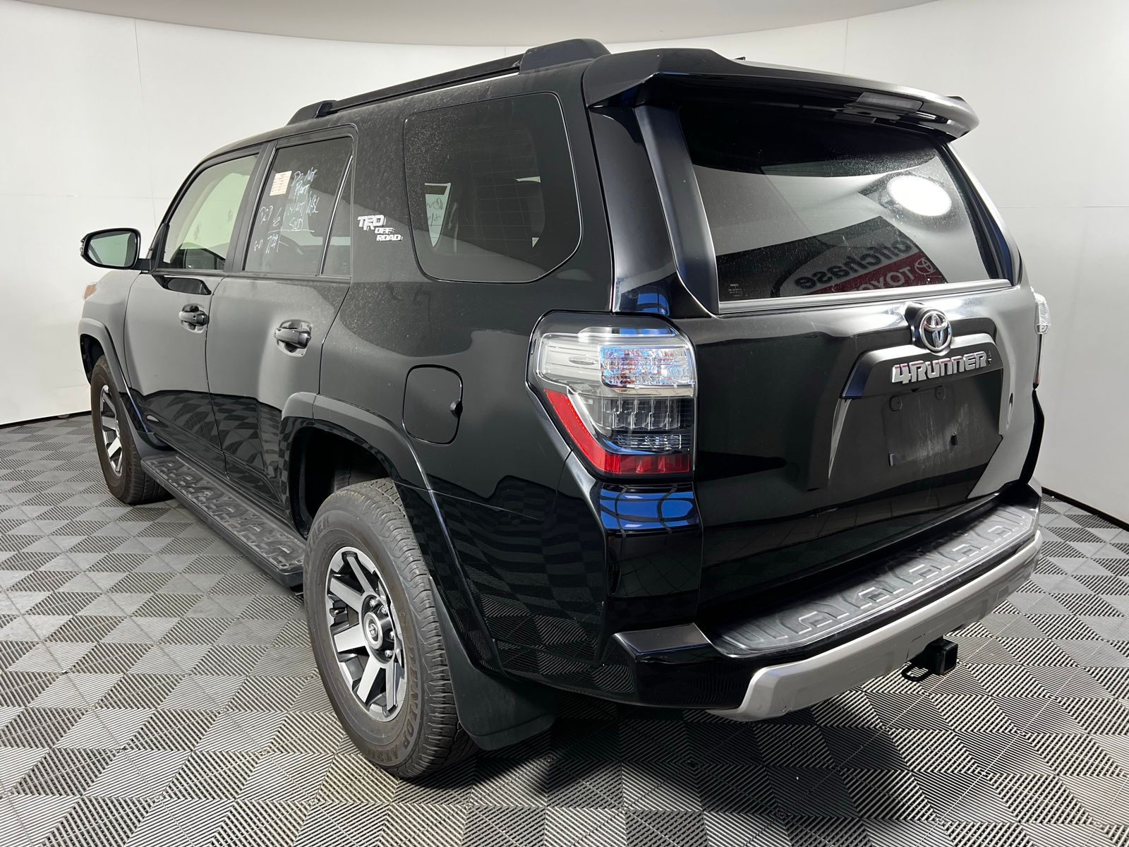 Thumbnail: 2024 Toyota 4Runner - 7