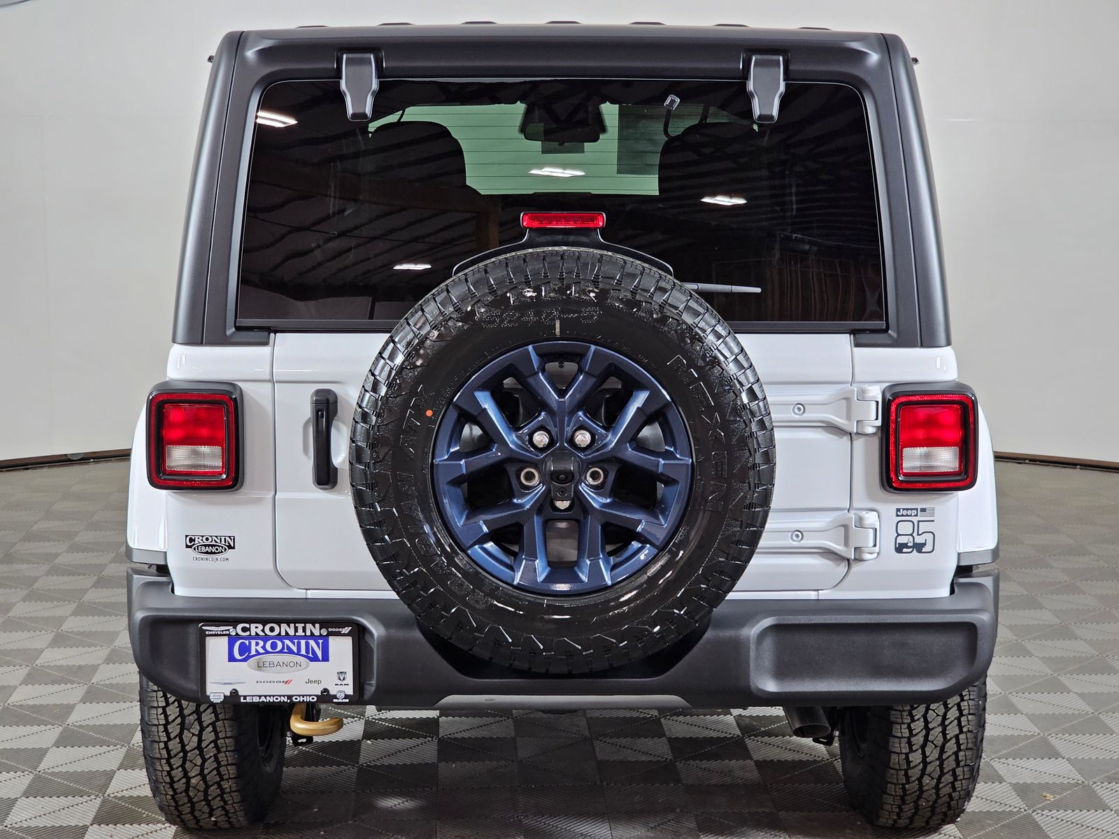 View vehicle photo 4