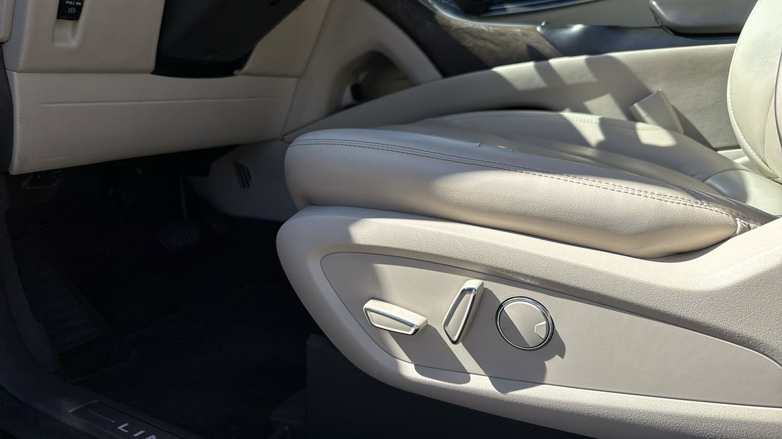Used Car 2019 Lincoln Nautilus  Reserve For Sale Under $20,000 In Austin, Texas