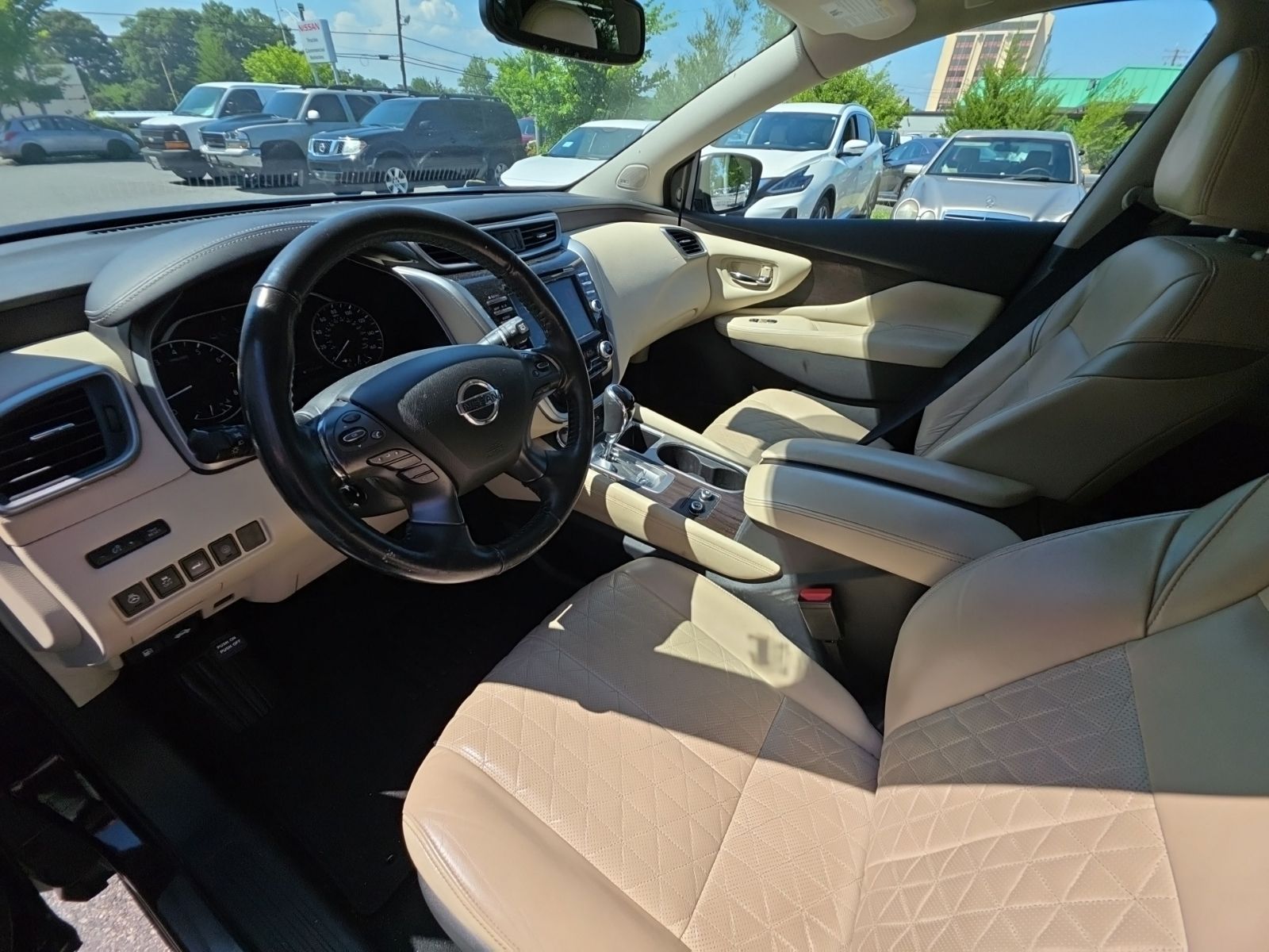 Used 2022 Brown Nissan Platinum image 13