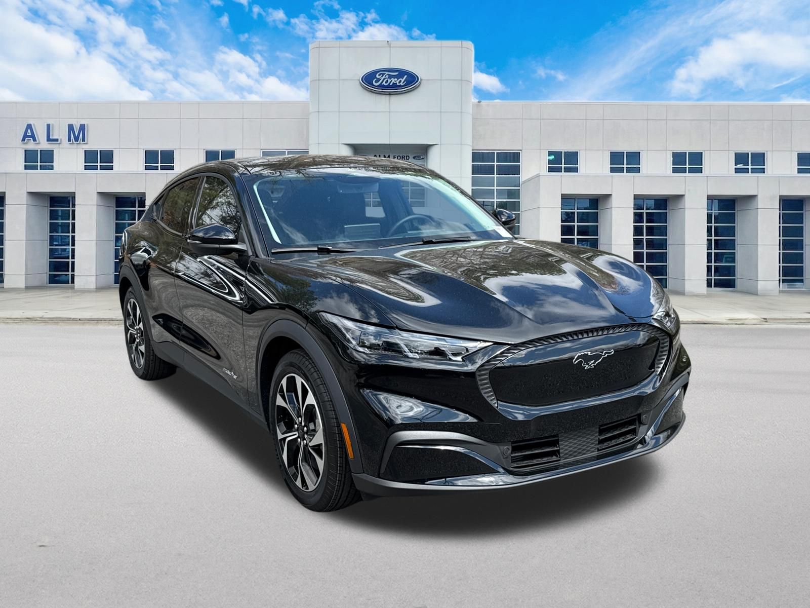 New 2026 Shadow Black Ford Select image 4