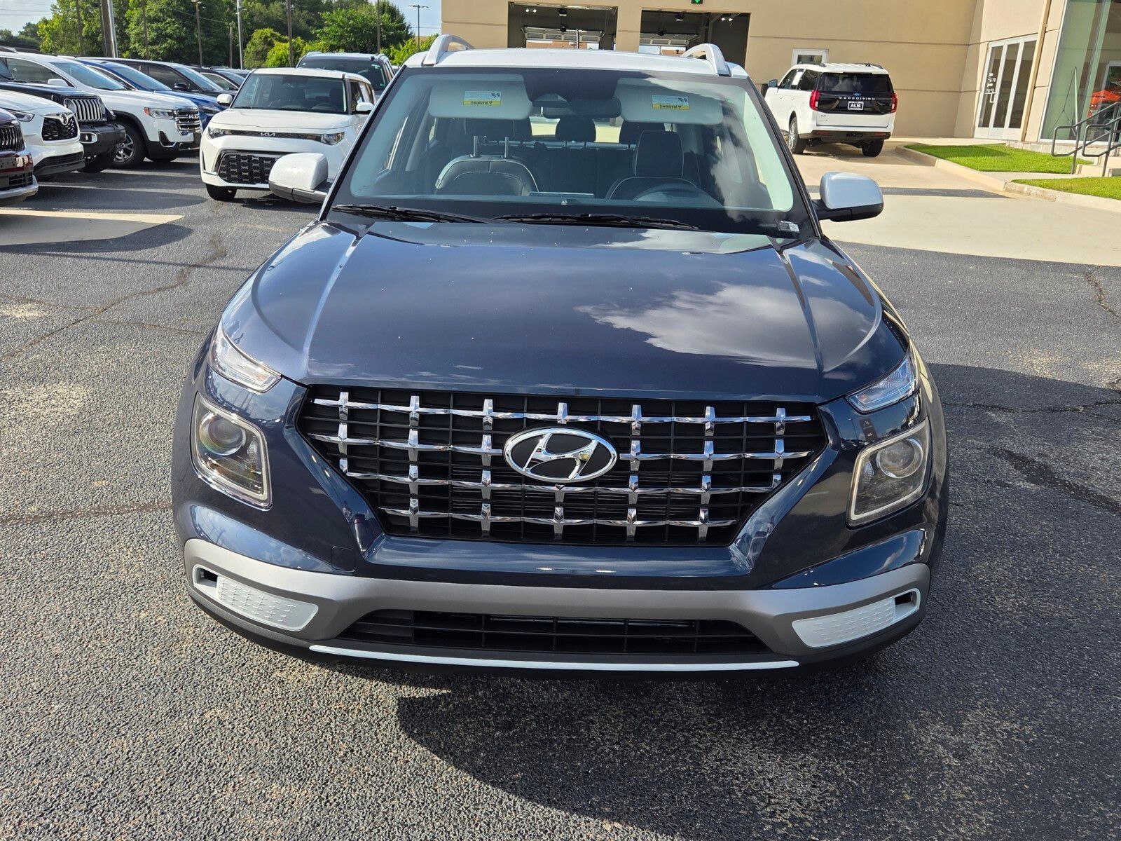 New 2026 White Hyundai SEL image 2