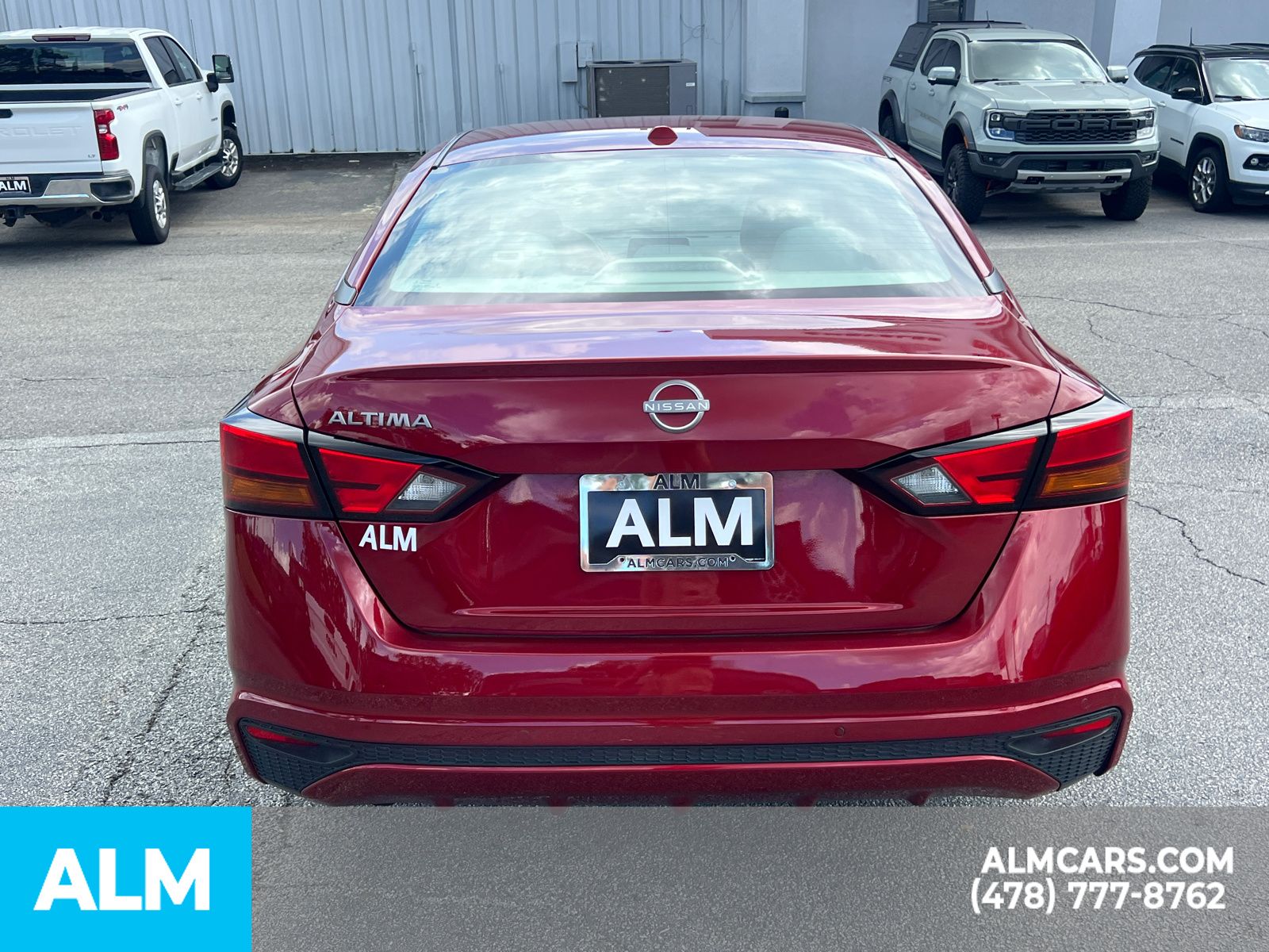 Used 2025 Red Nissan 2.5 SV image 7