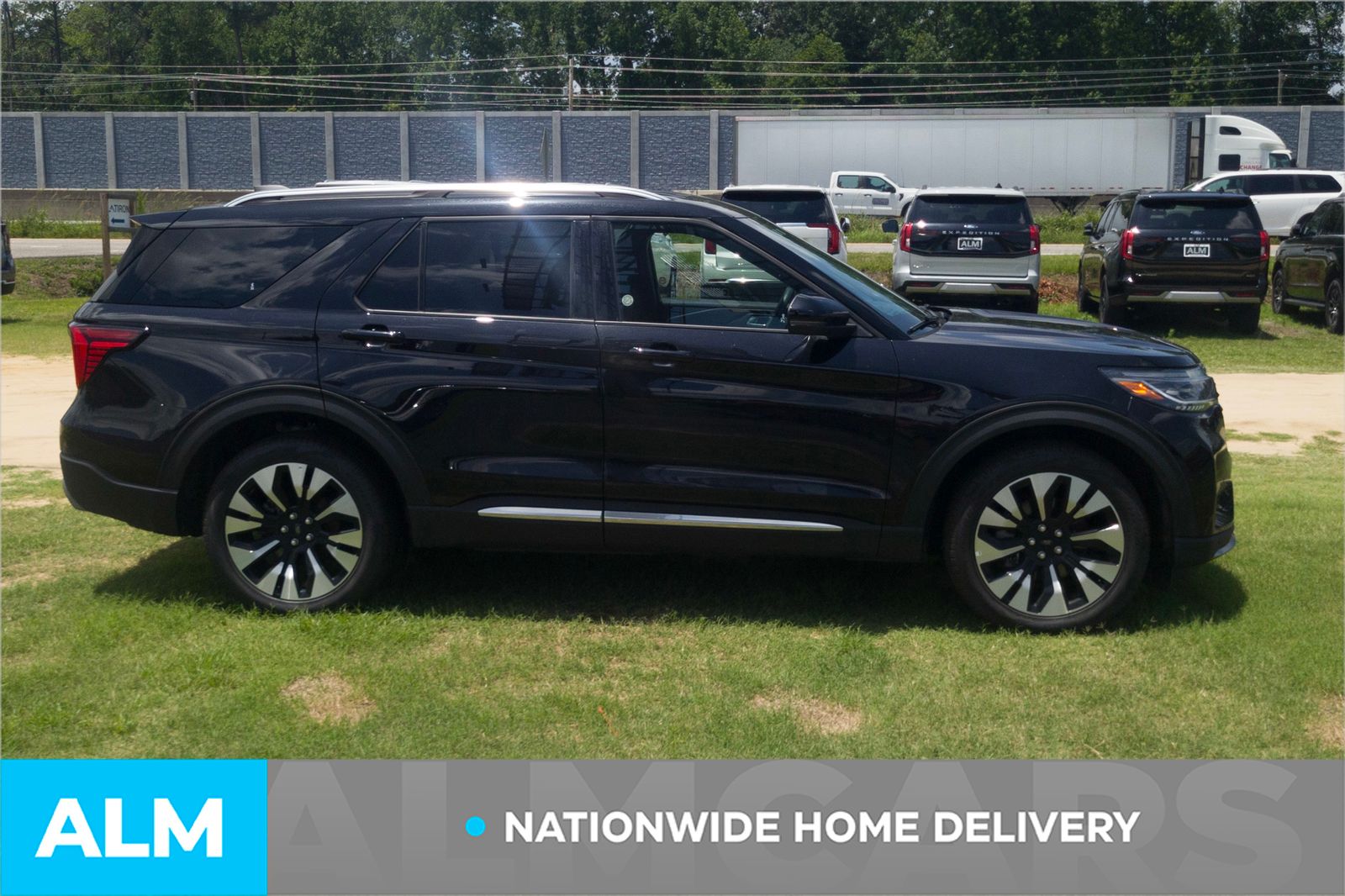 Used 2026 Black Metallic Ford Platinum image 4