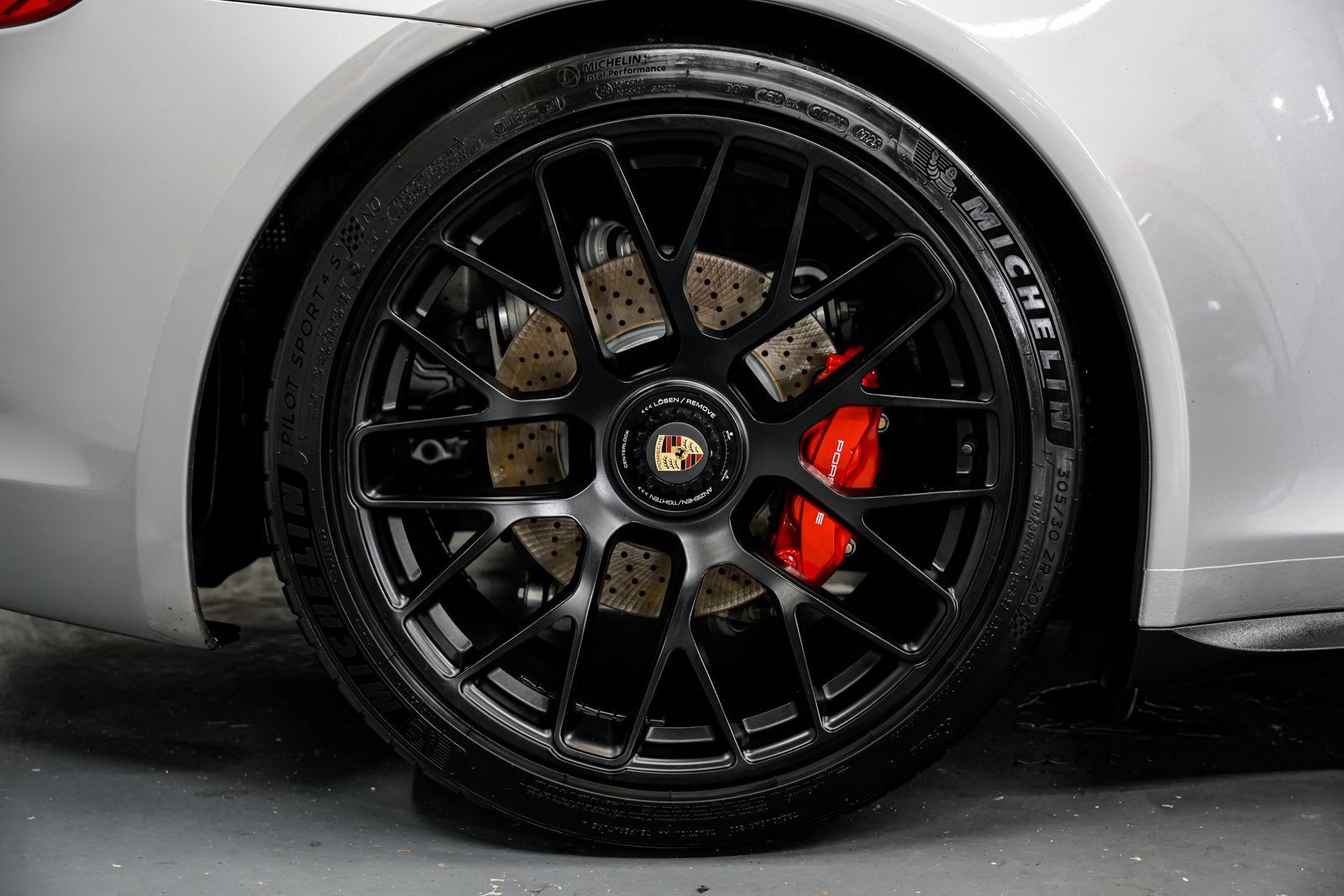 2015 Porsche 911 Carrera GTS — photo 47