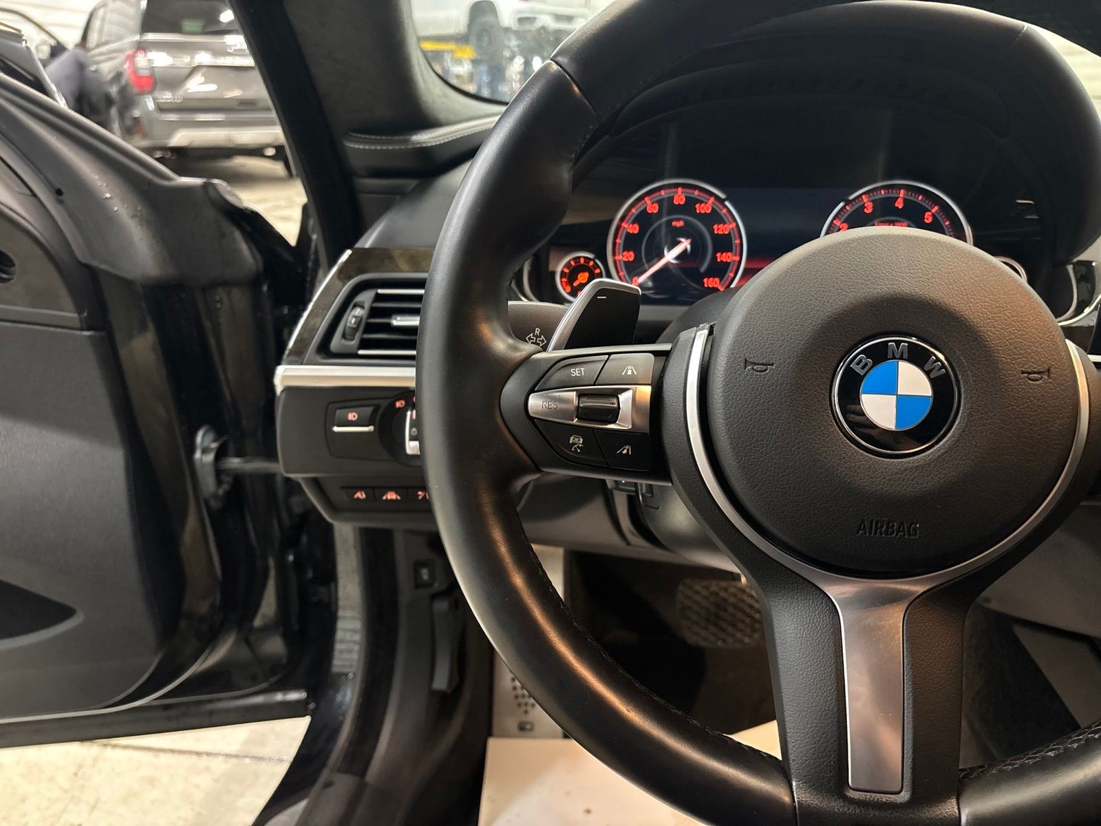 2016 BMW 6 Series 650i - Photo 12