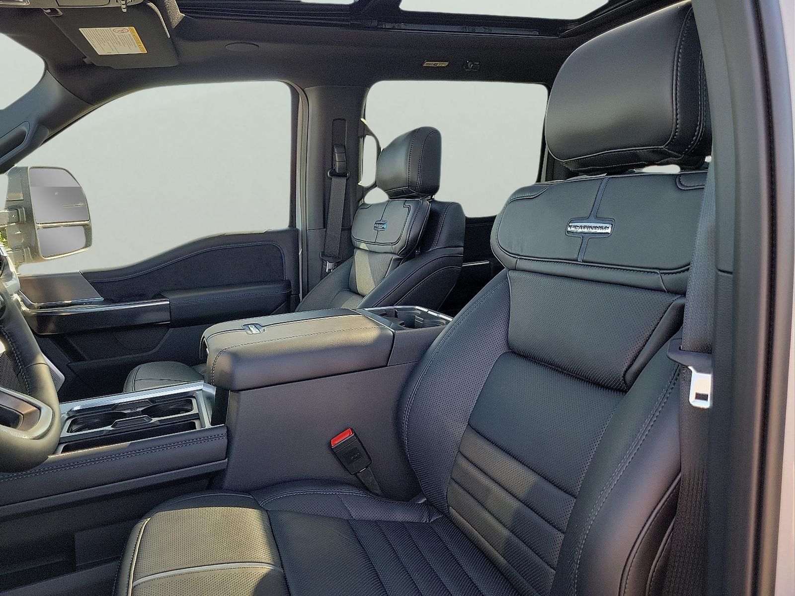 2026 Ford F-250 Super Duty Platinum - Photo 14