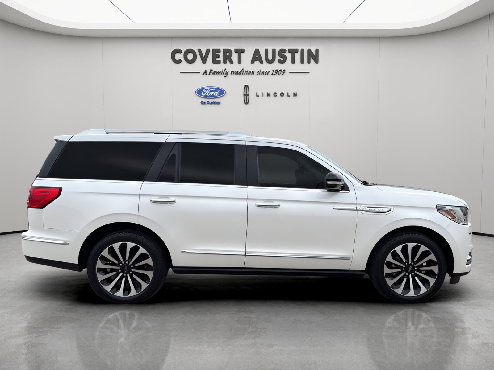 Used Car 2018 Lincoln Navigator  Select For Sale Under $25,000 In Austin, Texas