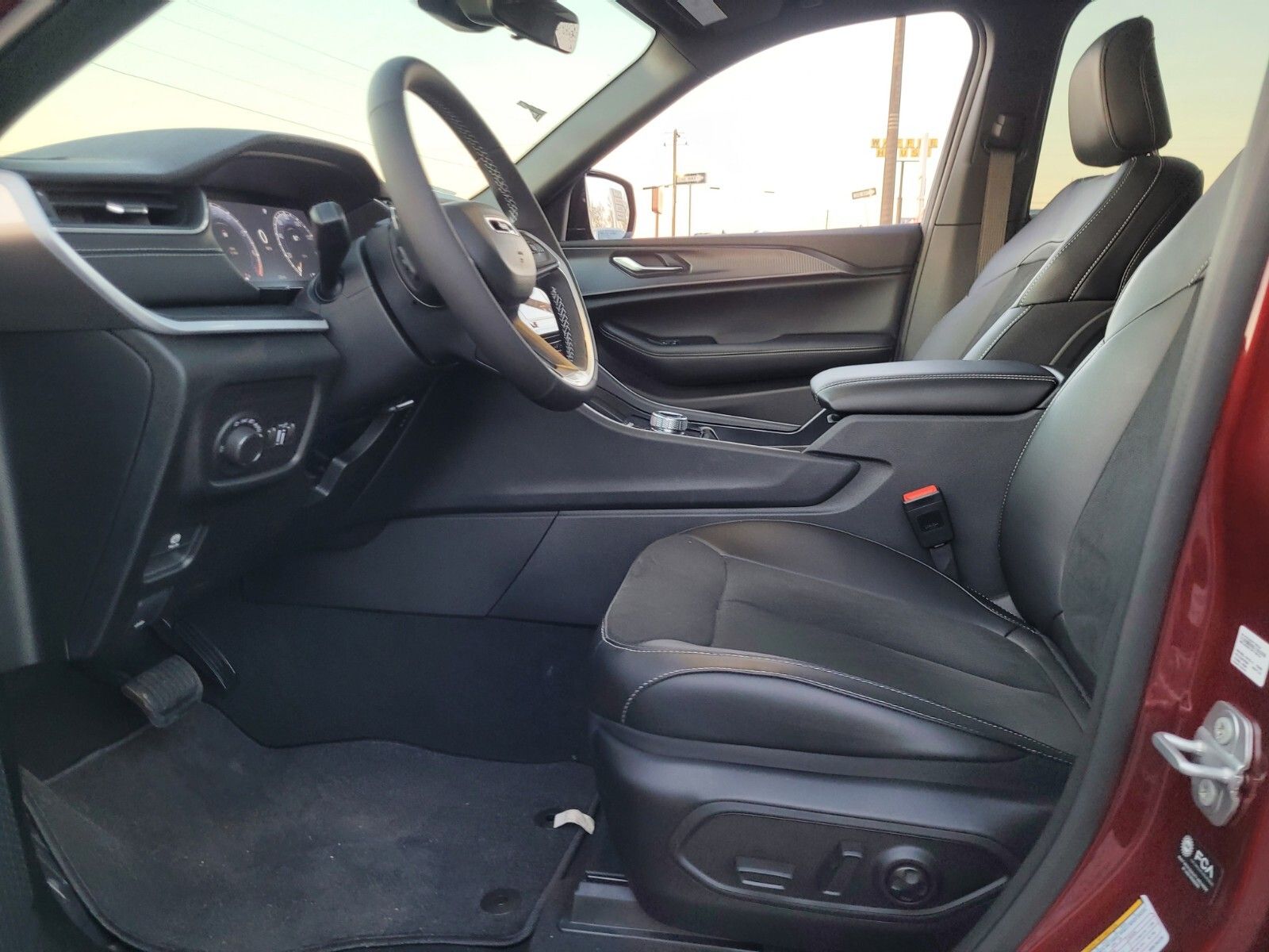 2025 Jeep Grand Cherokee Altitude X photo 3