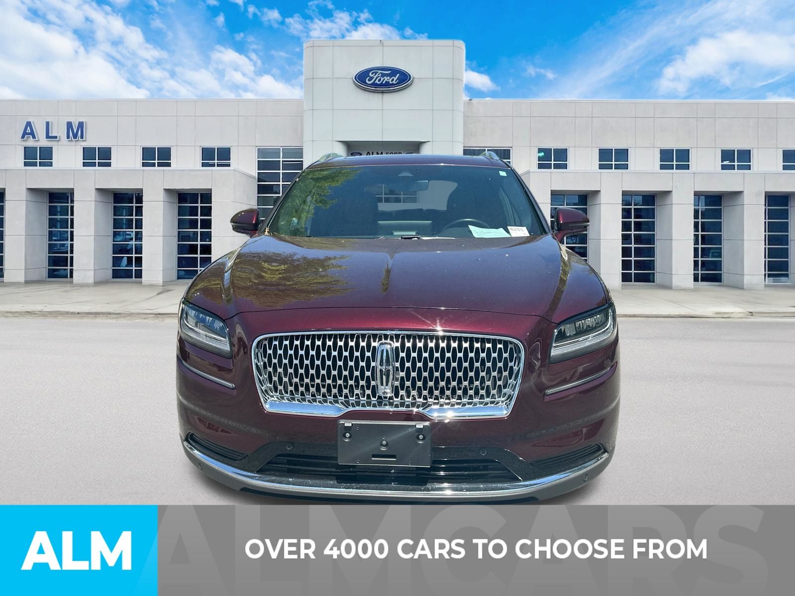 Used 2023 Red Lincoln Reserve image 2