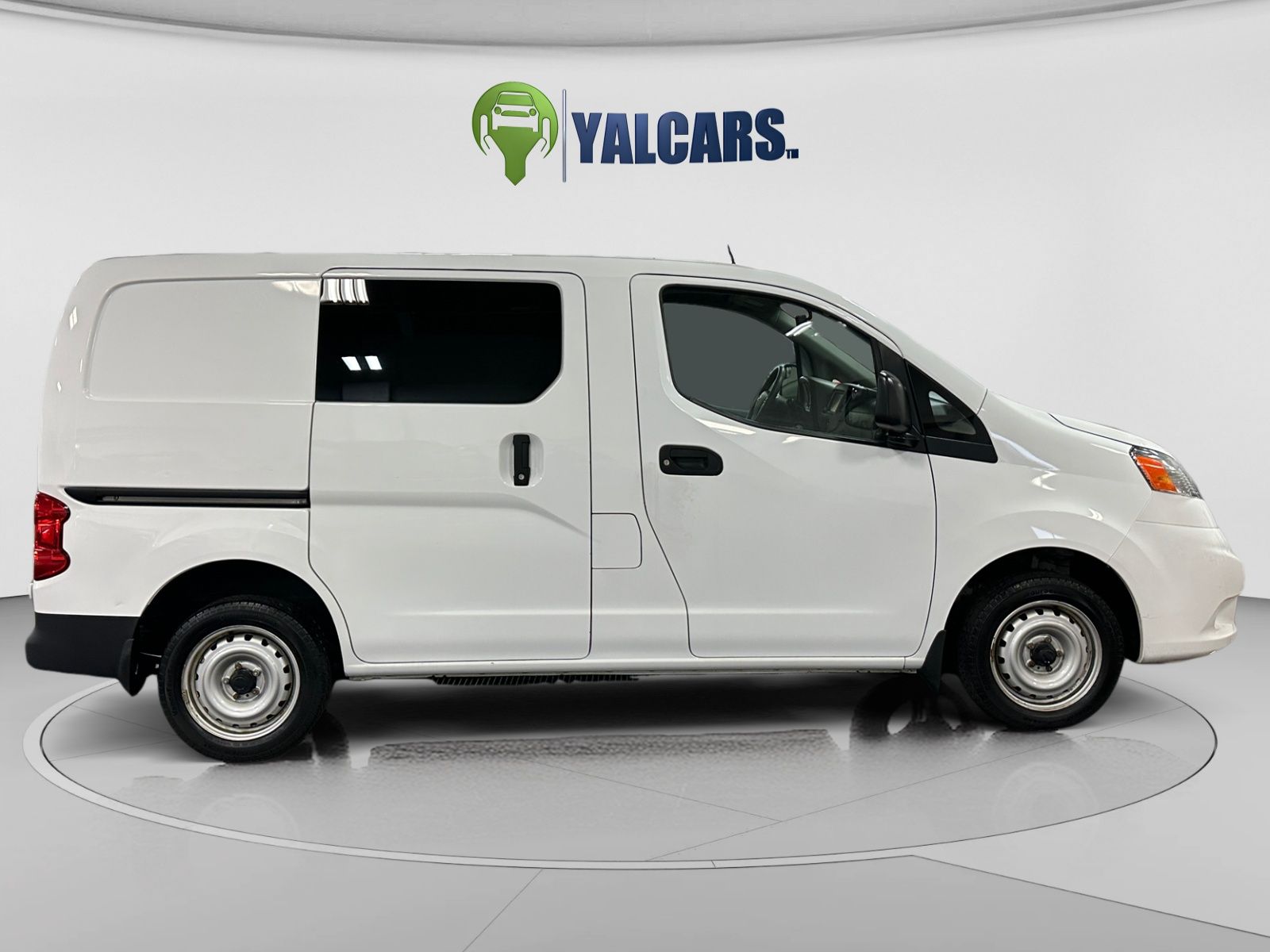 View vehicle photo 6
