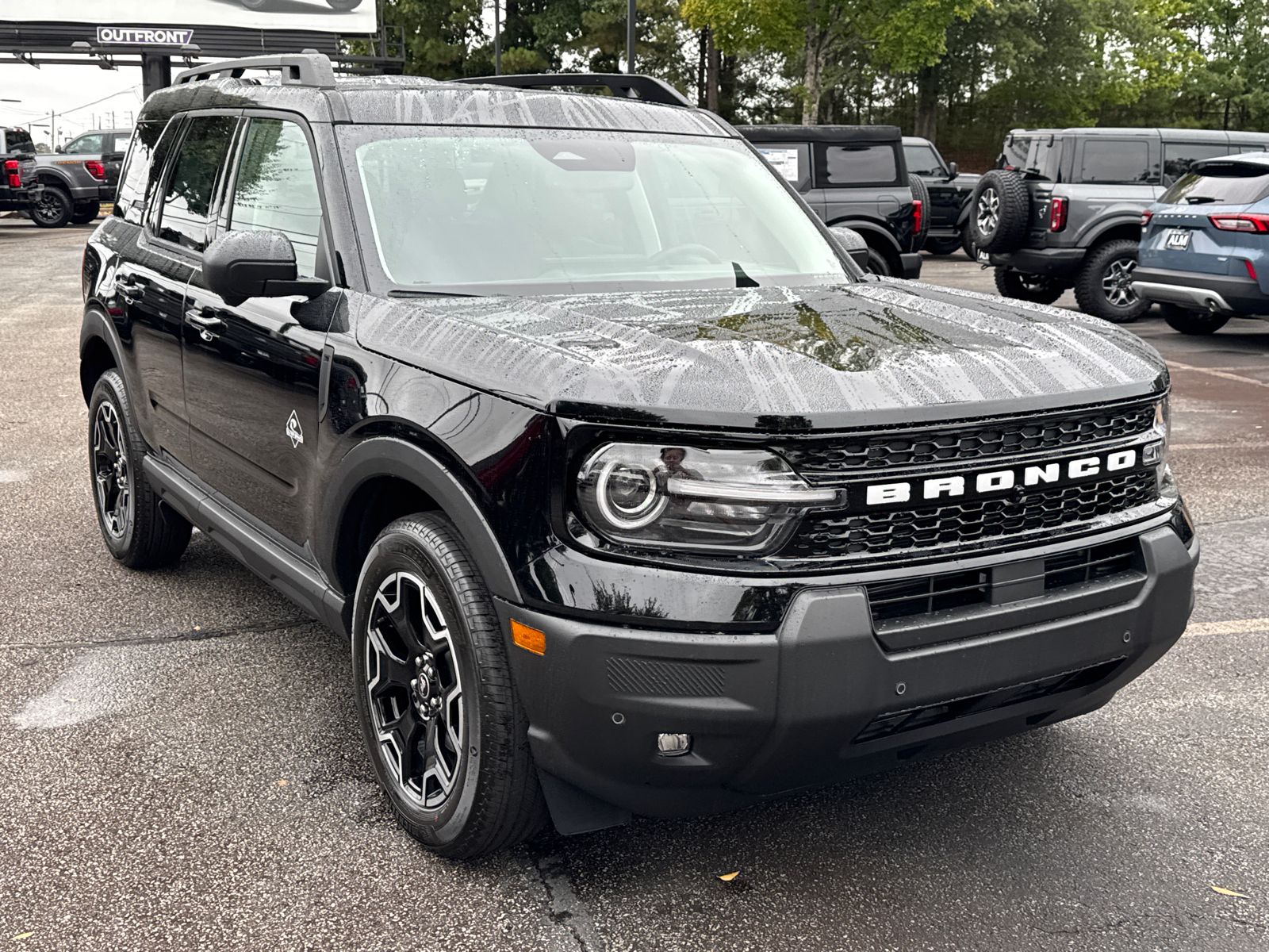 2025 Ford Bronco Sport Outer Banks photo 2