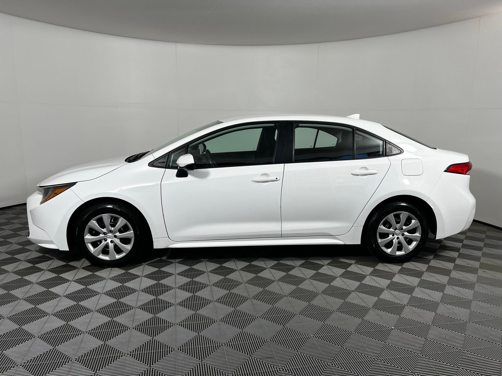 Thumbnail: 2024 Toyota Corolla - 8