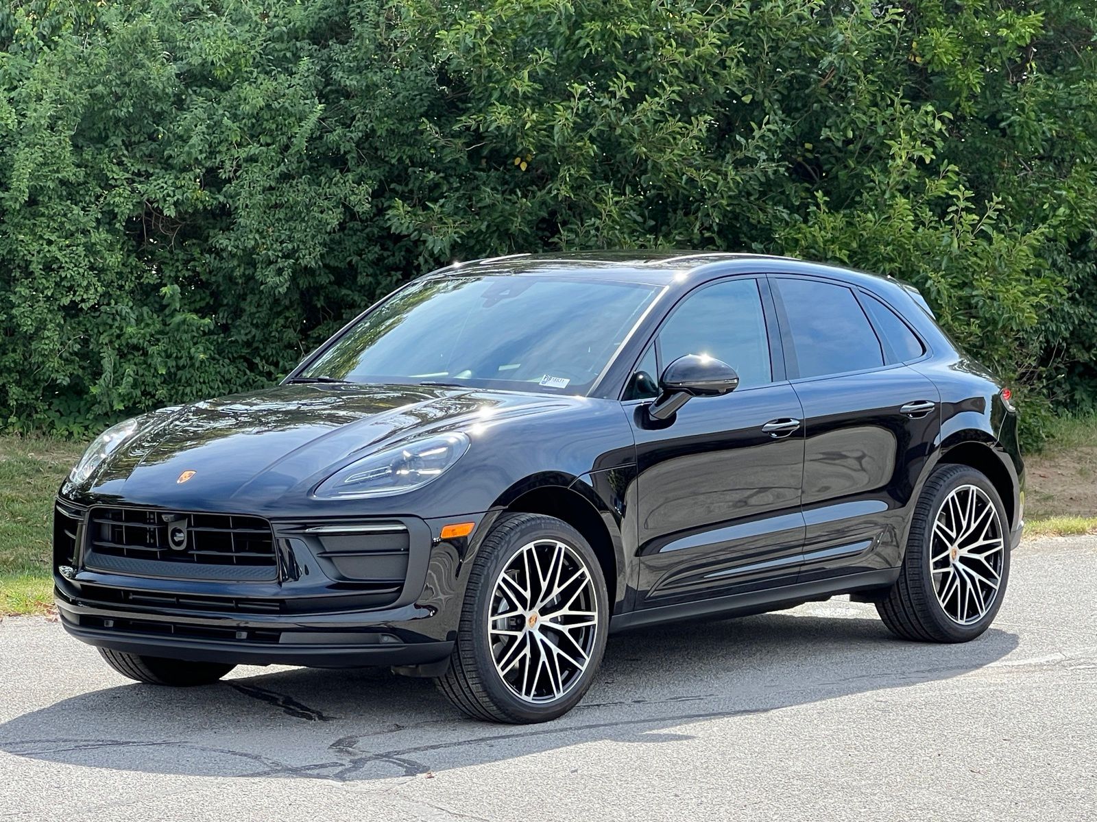 Black 2026 Porsche Macan SUV / Crossover  7-Speed Automatic