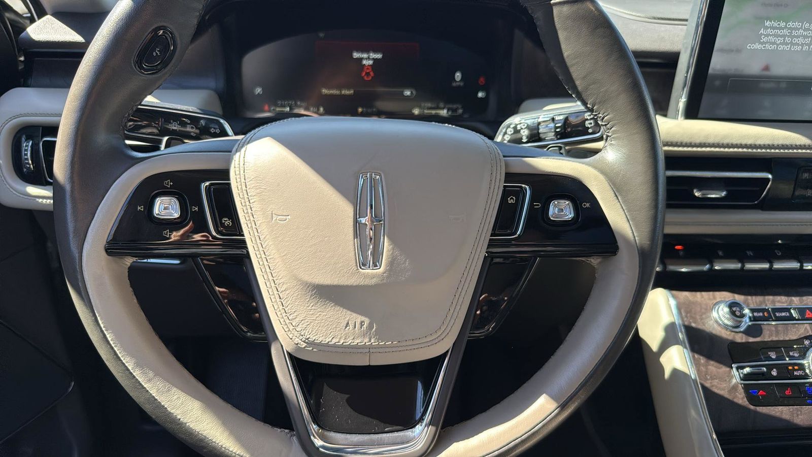 Used Car 2023 Lincoln Aviator  Reserve For Sale Under $50,000 In Austin, Texas