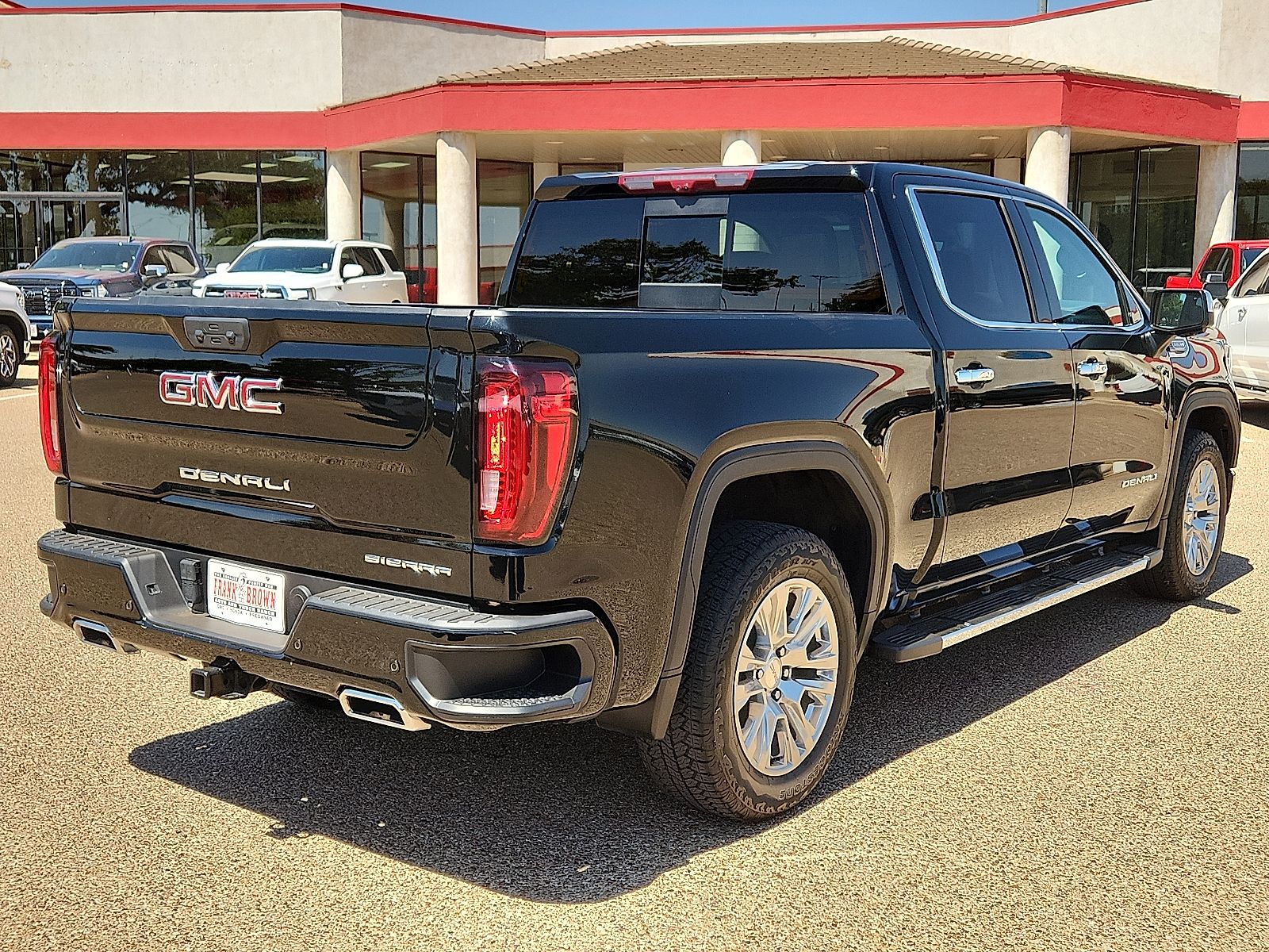 View vehicle photo 4