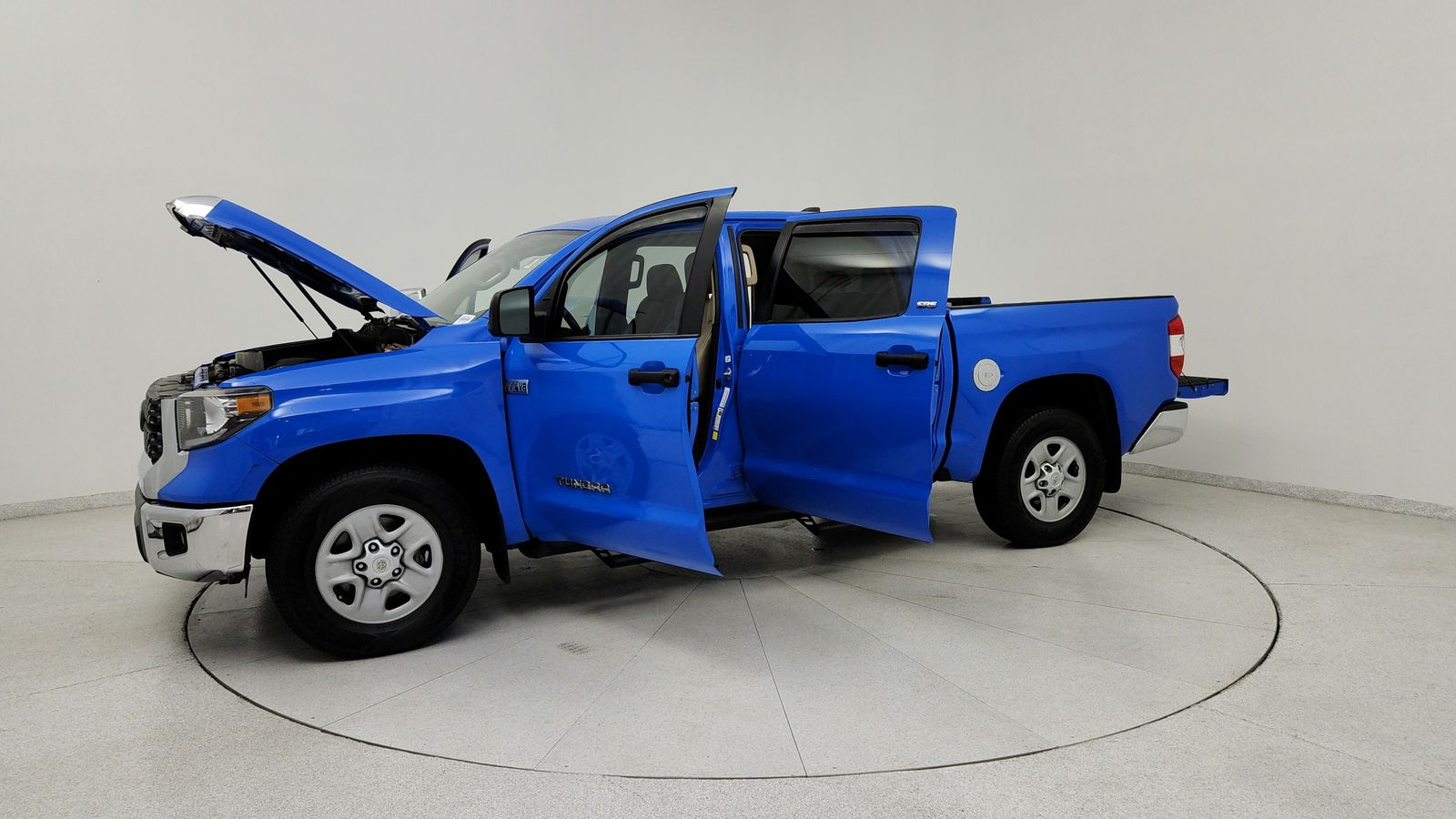 Used 2021 Blue Toyota SR5 image 10