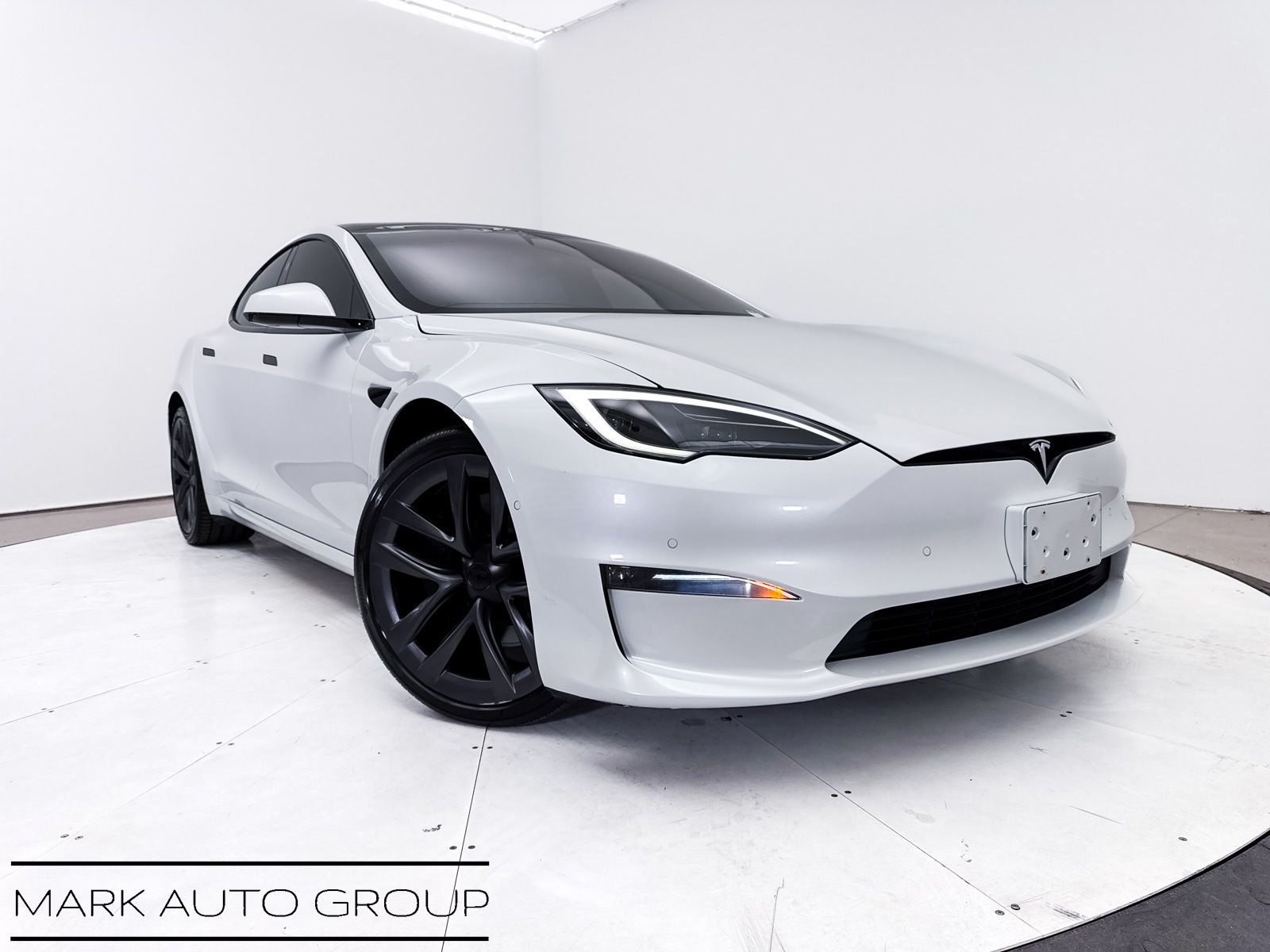 2022 Tesla Model S Base