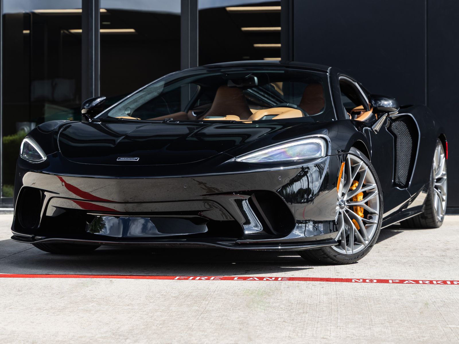  2023 McLaren GT RWD   