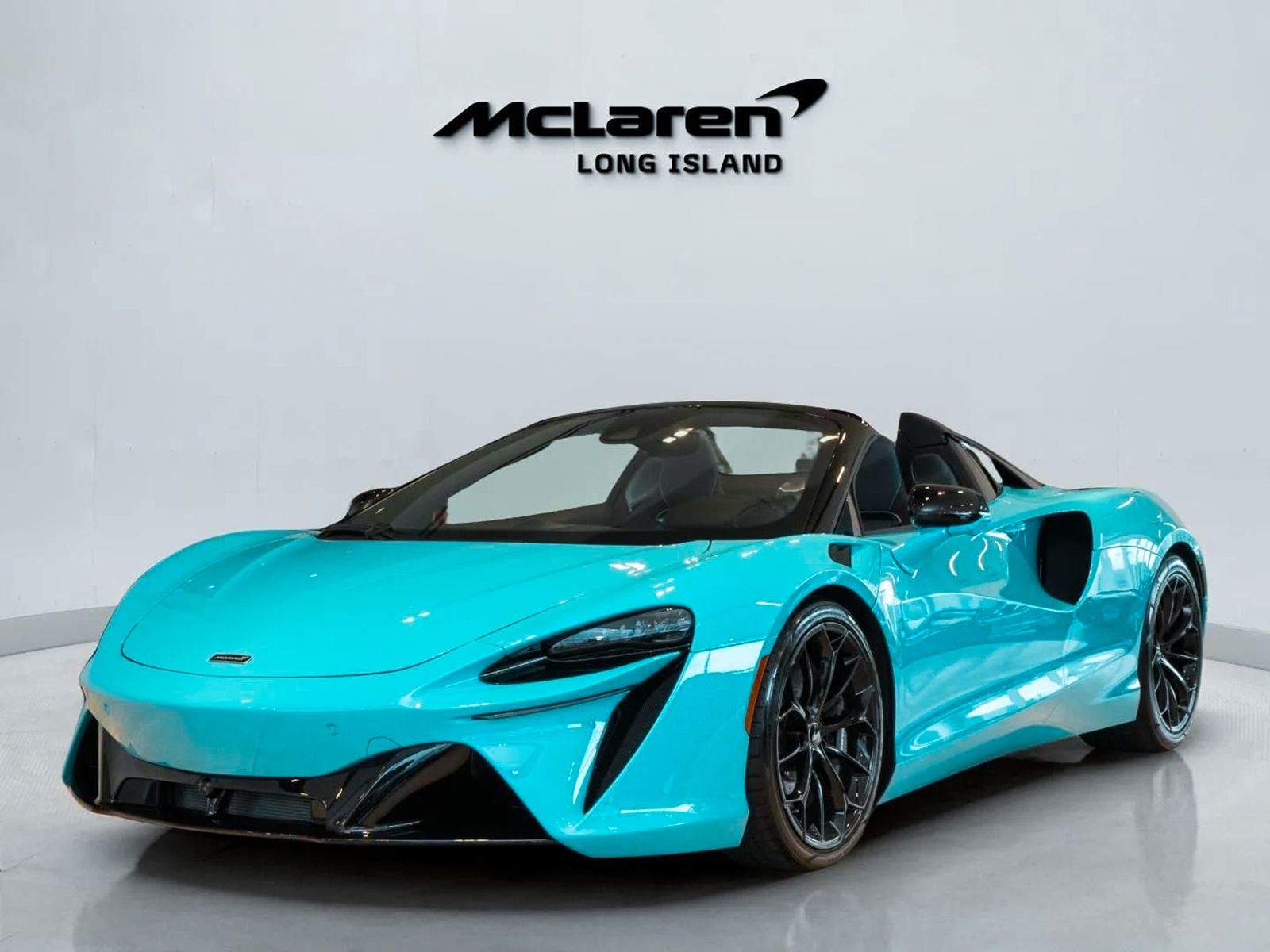 2026 McLaren Artura 3.0's photo
