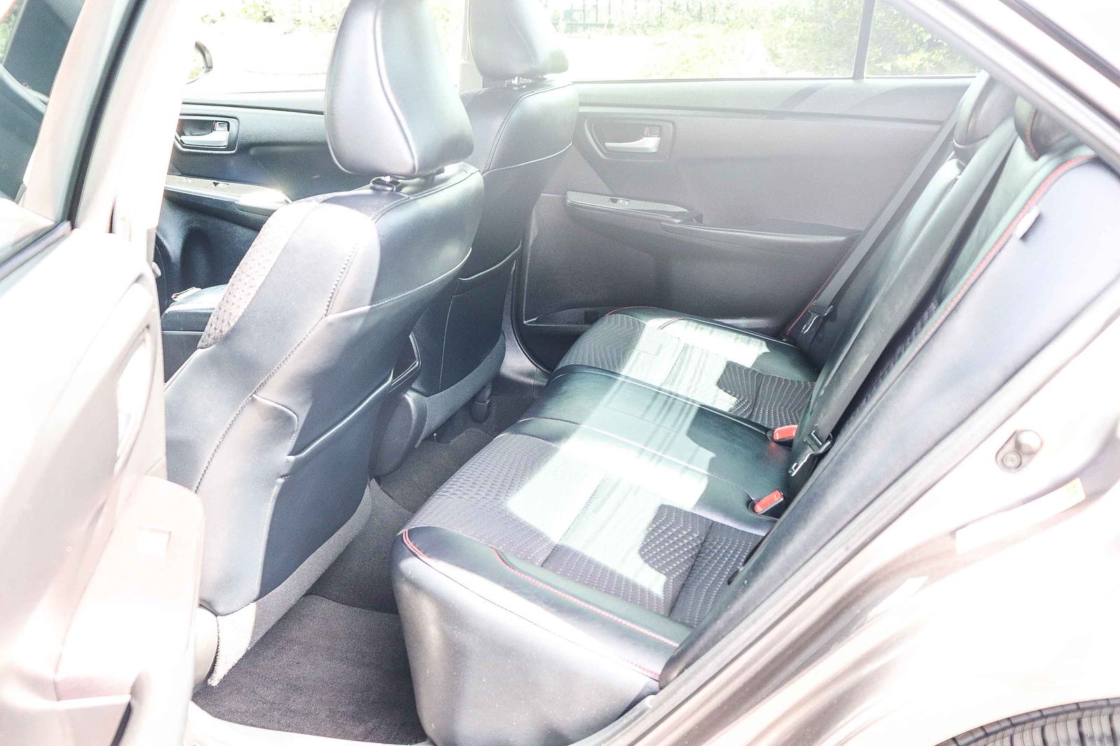 Used 2015 Gray Toyota SE image 20