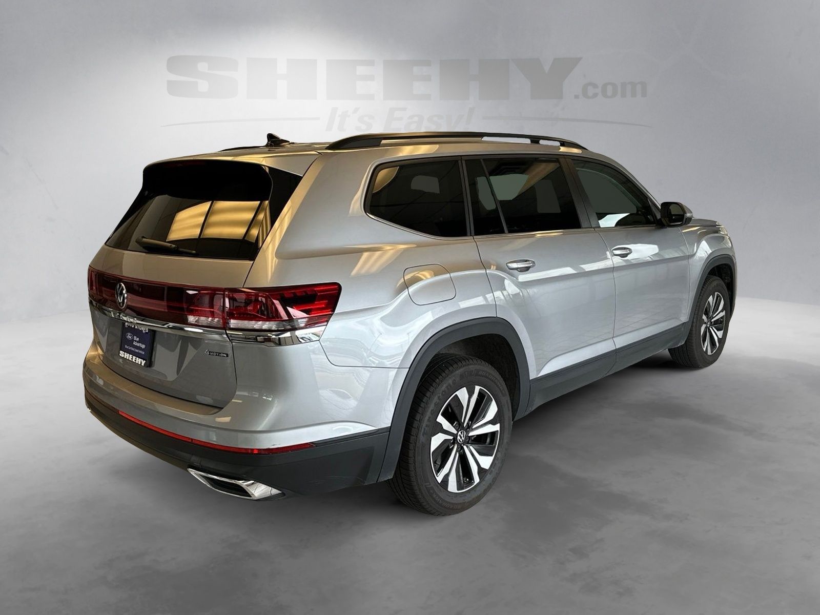 Used 2024 Silver Volkswagen 2.0T SE image 12