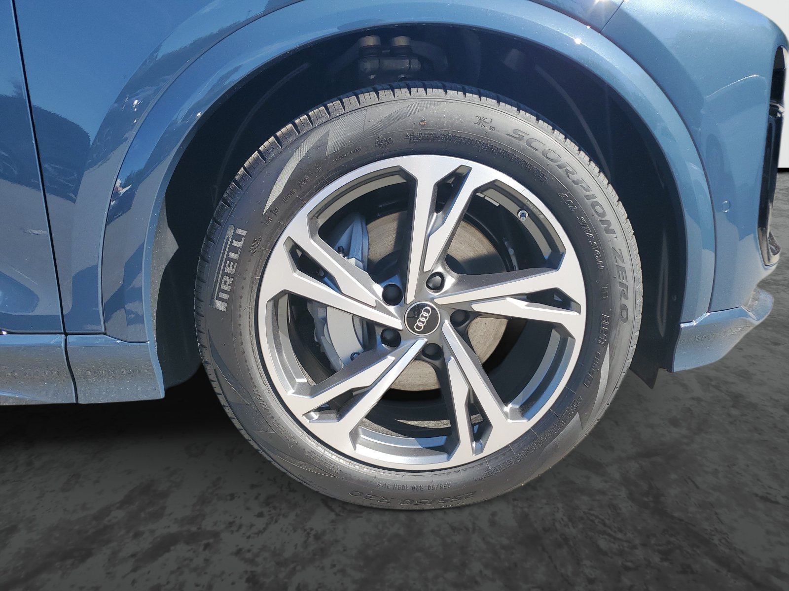 Vehicle photo