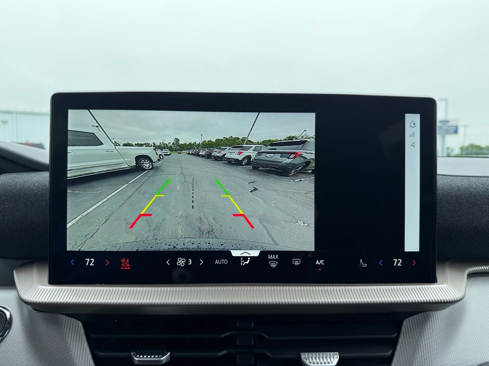 2026 Ford Explorer image 19