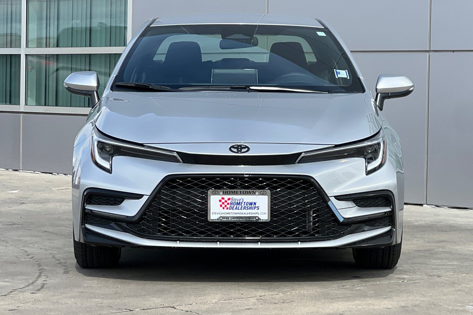 View vehicle photo 6